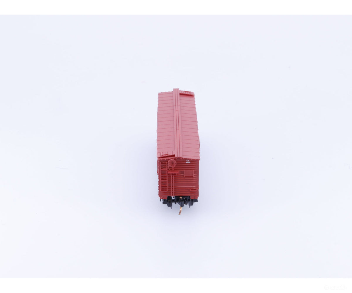 Micro Trains 43040 N Boxcar 40’ Double Wood Sheathed Great Northern (GN) 30353 - Freight Cars
