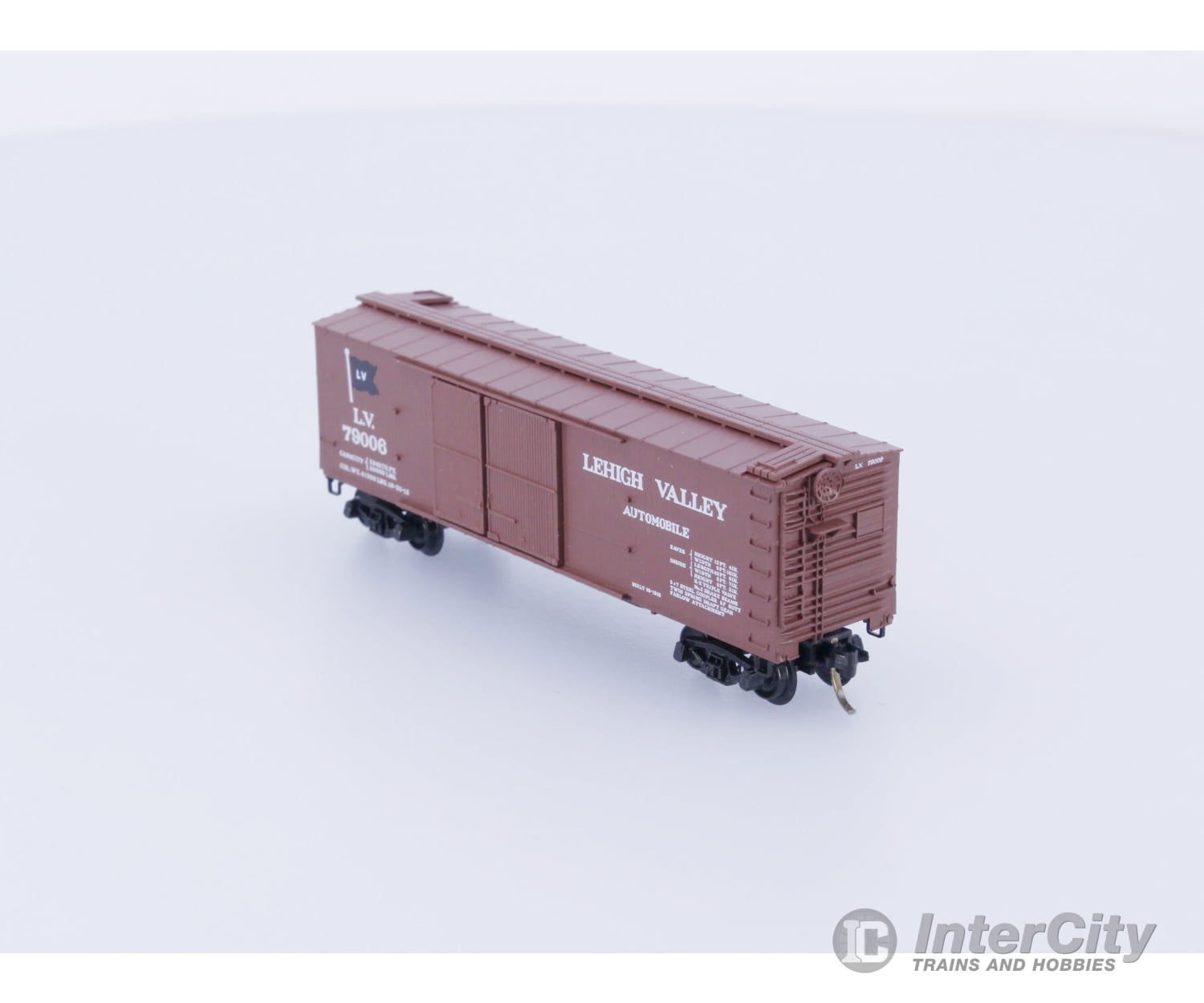 Micro Trains 43050 N 40’ Double-Sheathed Wood Box Car Lehigh Valley (LV) 79006 Freight Cars