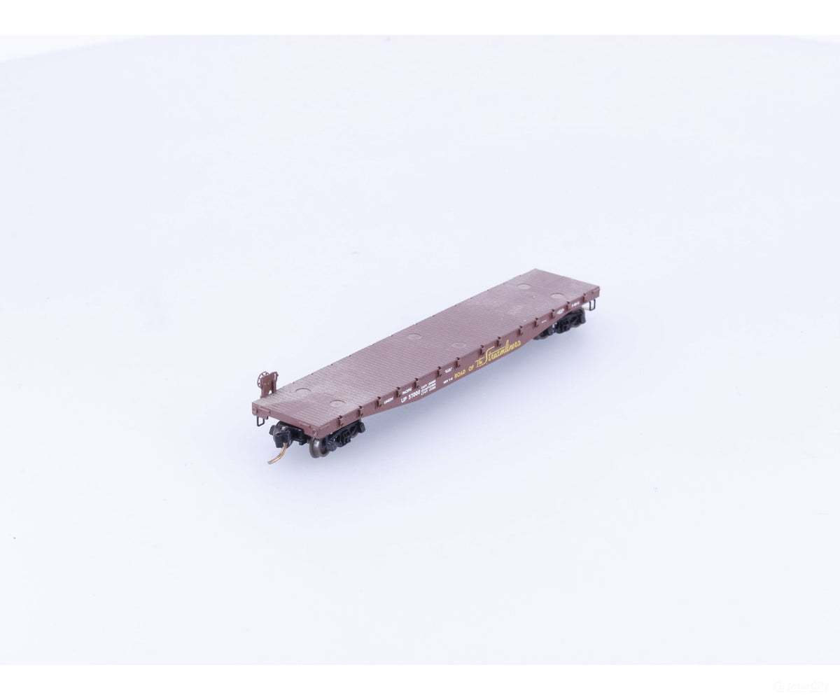 Micro Trains 45050 N 50’ Fishbelly Side Flatcar #3 Union Pacific (UP) 57000 - Freight Cars