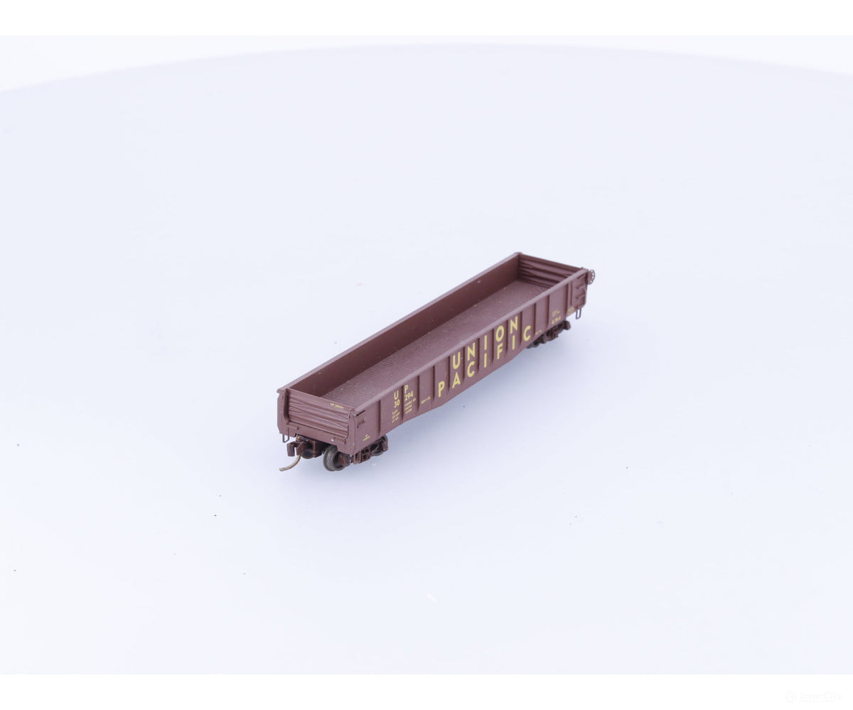 Micro Trains 46350 N 50’ Fishbelly Side Gondola w/ Drop Ends #3 Union Pacific (UP) 30294 - Freight Cars