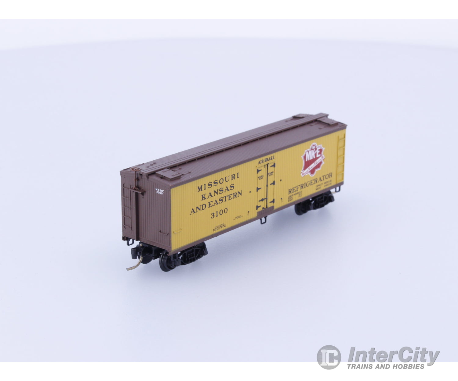 Micro Trains 49360 N Reefer Ice 40’ Wood Missouri Kansas and Eastern Railway MK&E 3100 Freight Cars