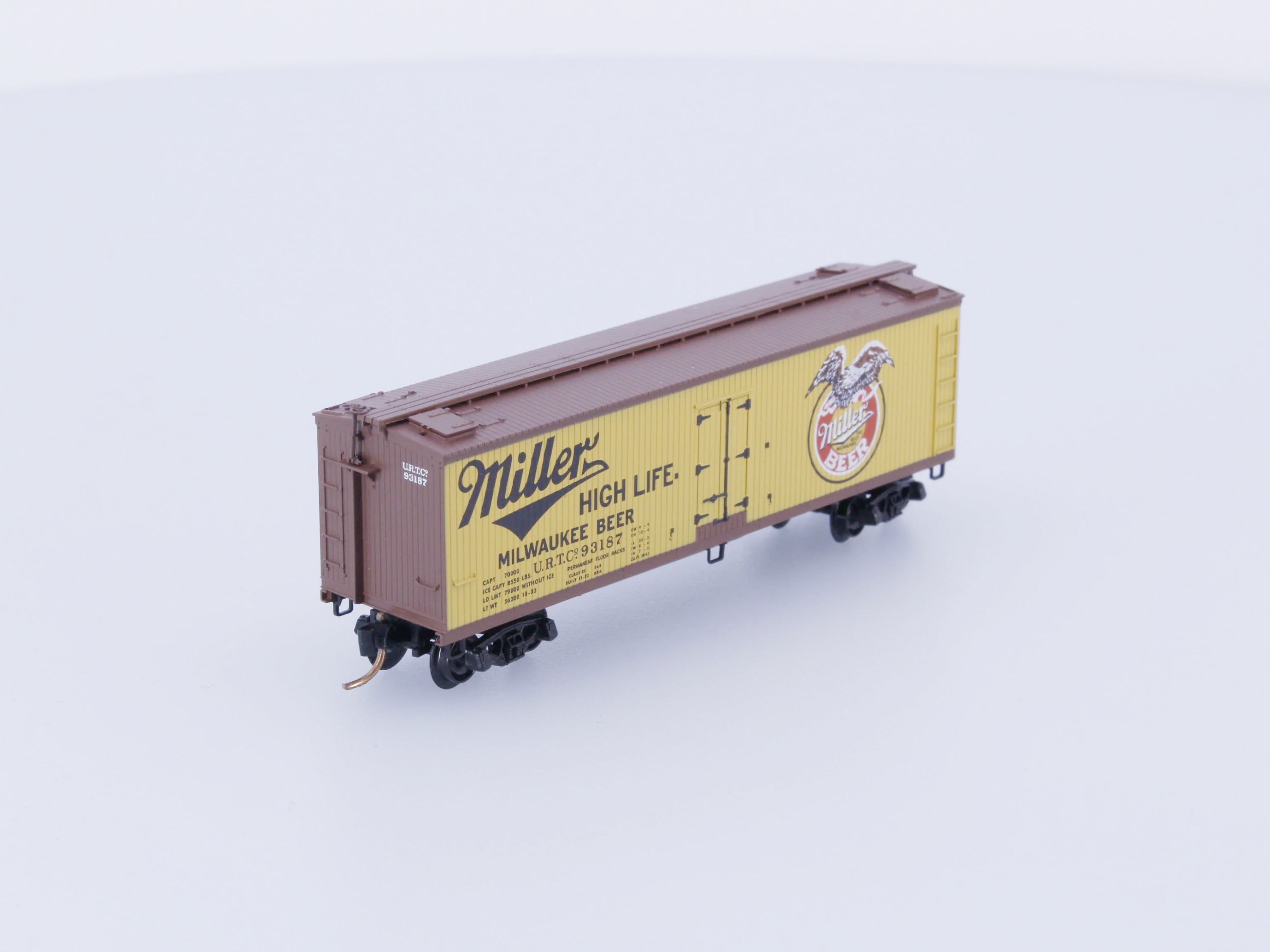 Micro Trains 49410 N Reefer Ice 40’ Wood Miller Brewing URTC 93187 Freight Cars