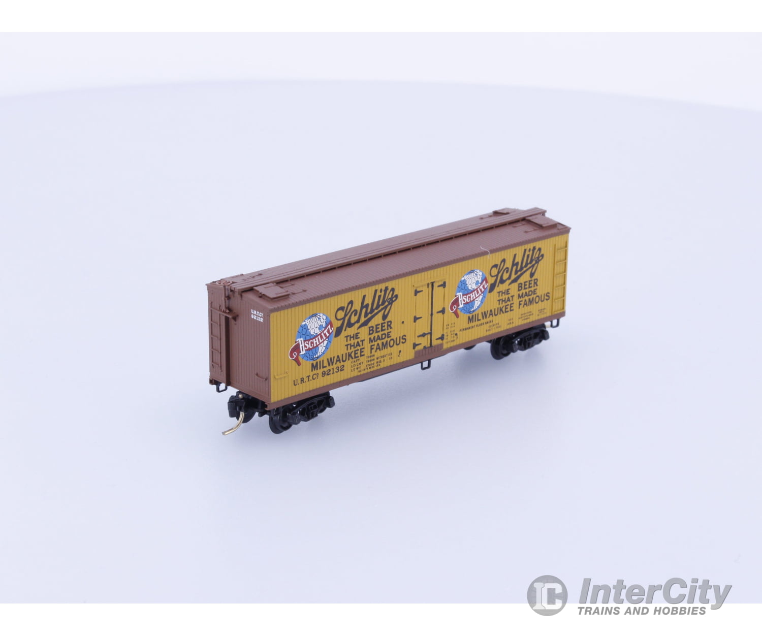 Micro Trains 49420 N 40’ Double-Sheathed Wood Reefer w/Vertical Brake Wheel Schlitz Beer 92132 Freight Cars