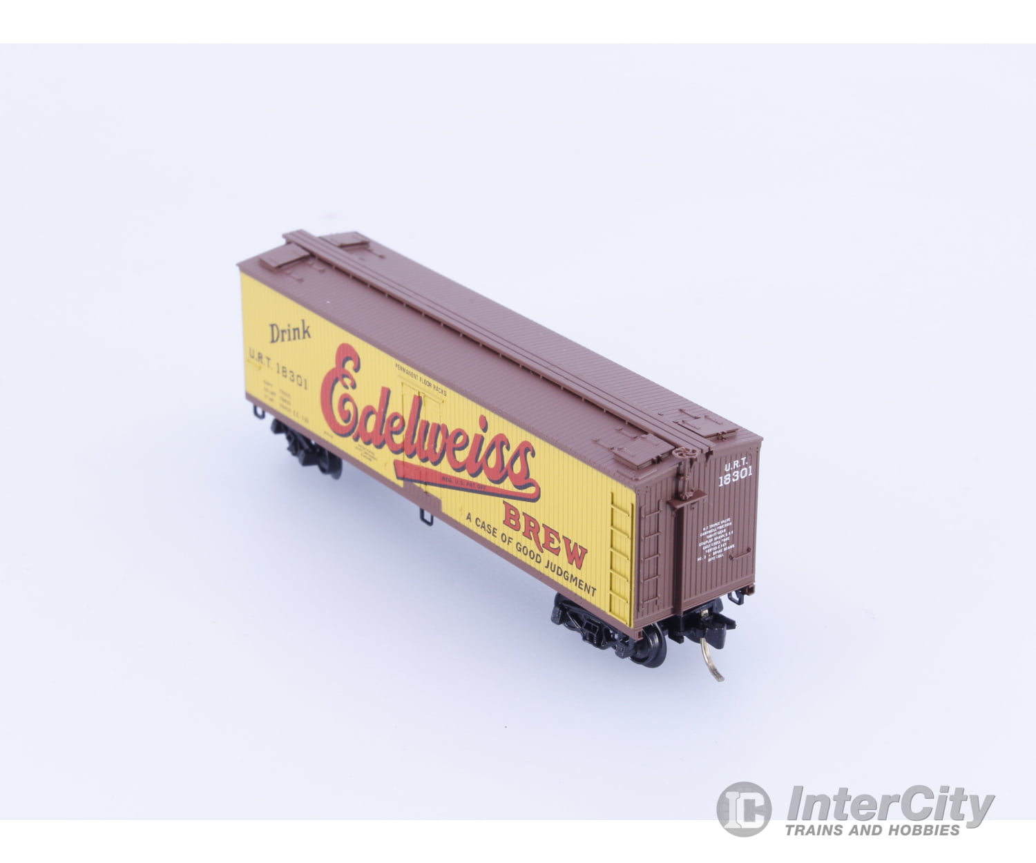 Micro Trains 49430 N 40’ Double Sheathed Wood Reefer Drink Edelweiss Brew (URT) 18301 Freight Cars