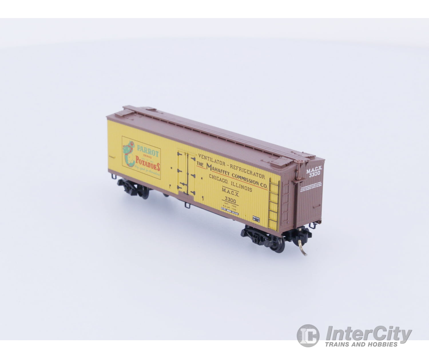Micro Trains 49480 N Reefer Ice 40’ Wood Parrot Potatoes MACX 3300 Freight Cars