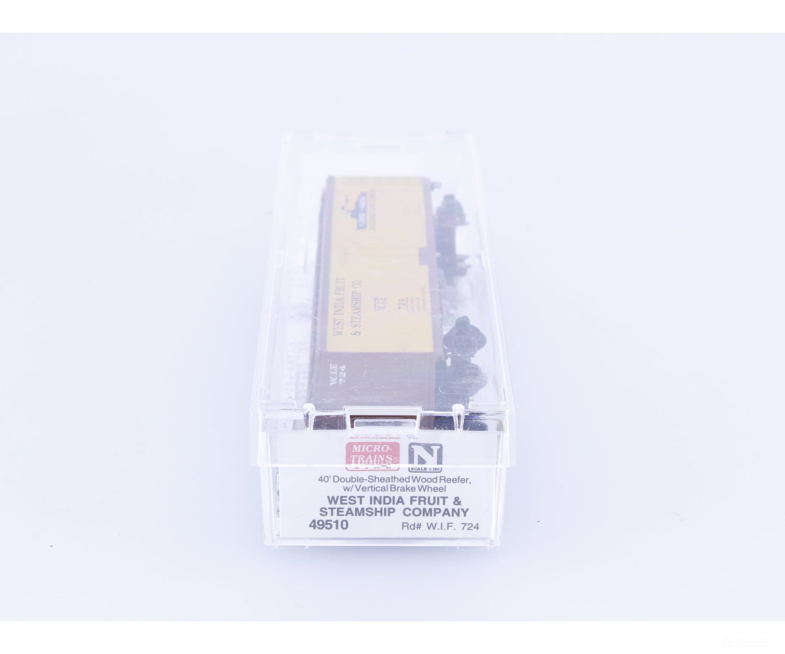 Micro Trains 49510 N 40’ Double Sheathed Wood Reefer West India Fruit & Steamship Company (WIF) 724 Freight Cars