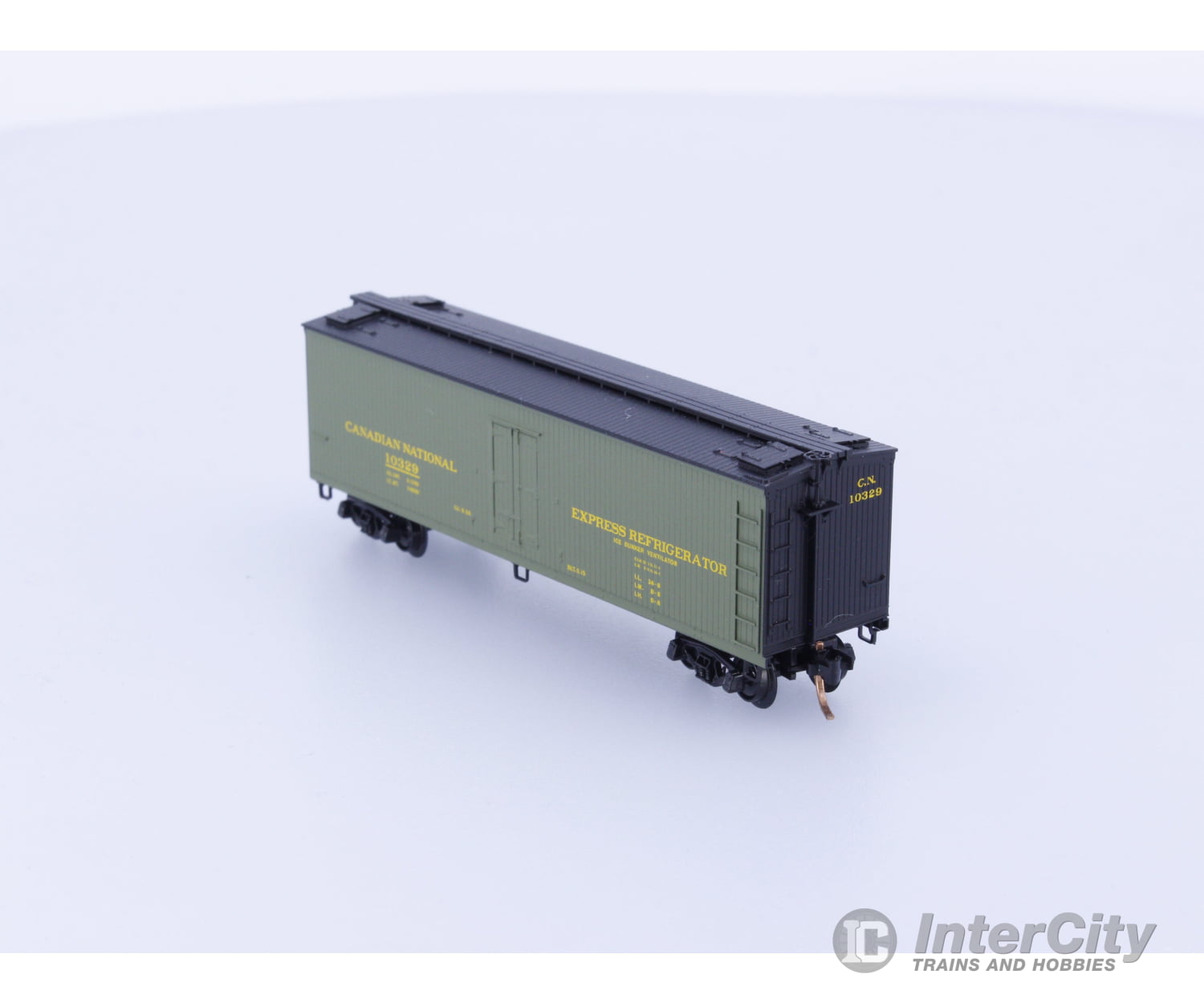 Micro Trains 49570 N Reefer Ice 40’ Wood Canadian National (CN) 10329 Freight Cars