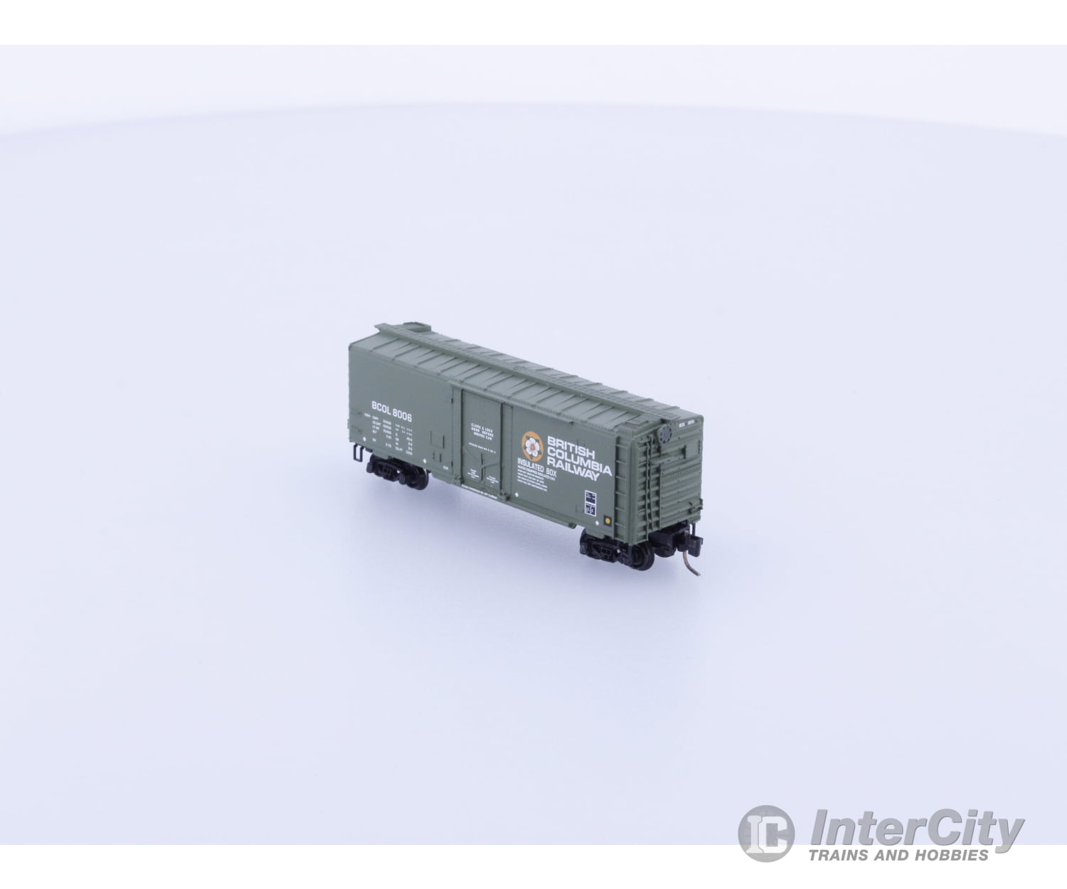 Micro Trains 50200162 Z 40’ Standard Box Car Plug Door BC Rail (BCOL) 8006 Freight Cars