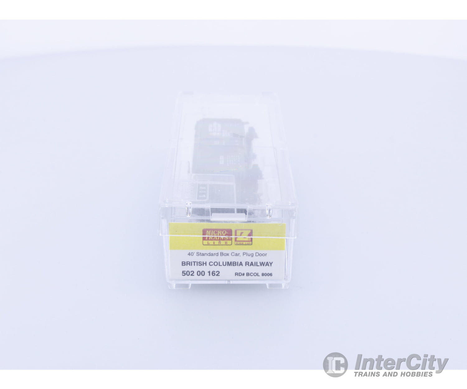 Micro Trains 50200162 Z 40’ Standard Box Car Plug Door BC Rail (BCOL) 8006 Freight Cars