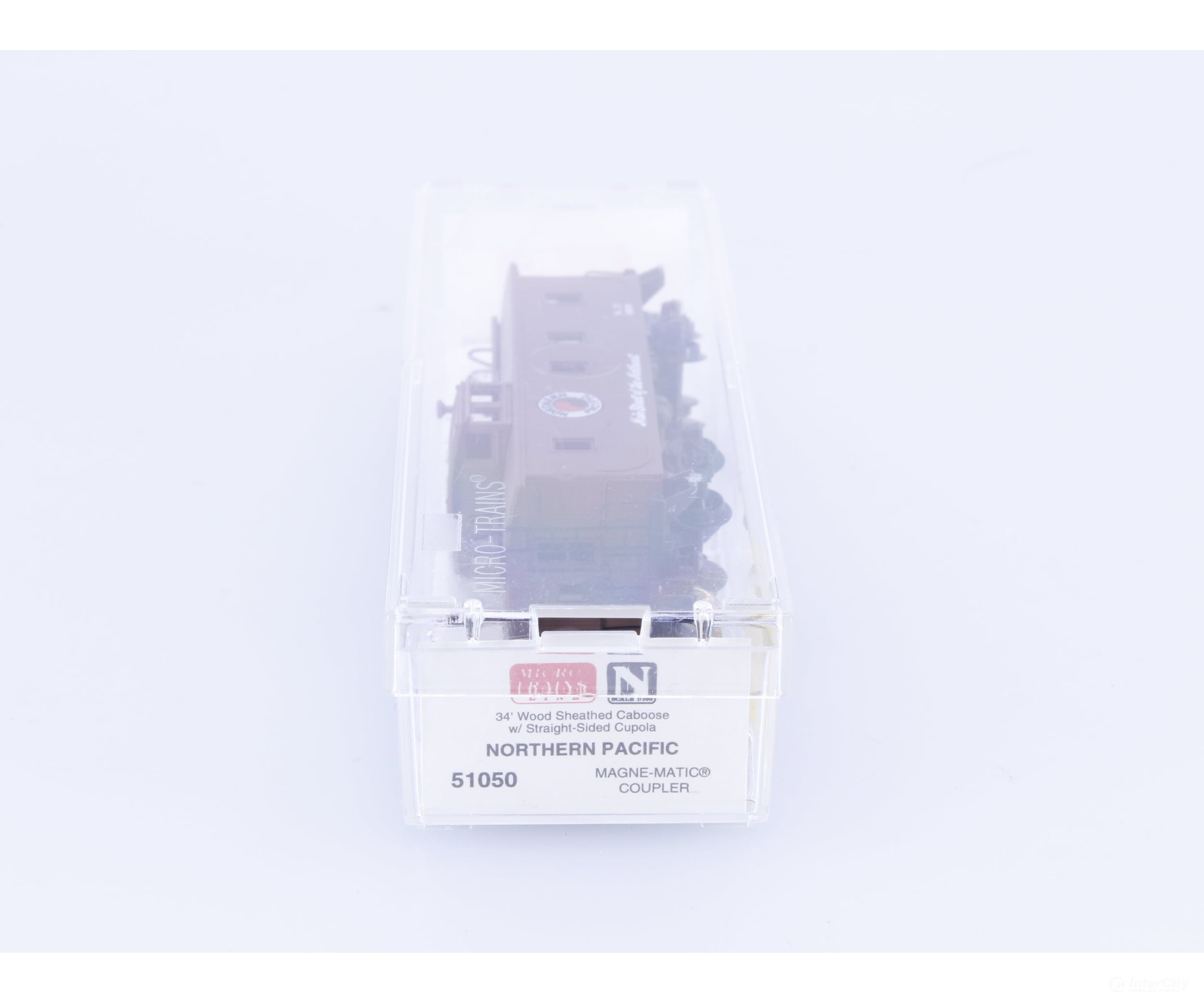 Micro Trains 51050 N 34’ Wood Sheathed Caboose with Straight Sided Cupola Northern Pacific (NP) 1638 Freight Cars