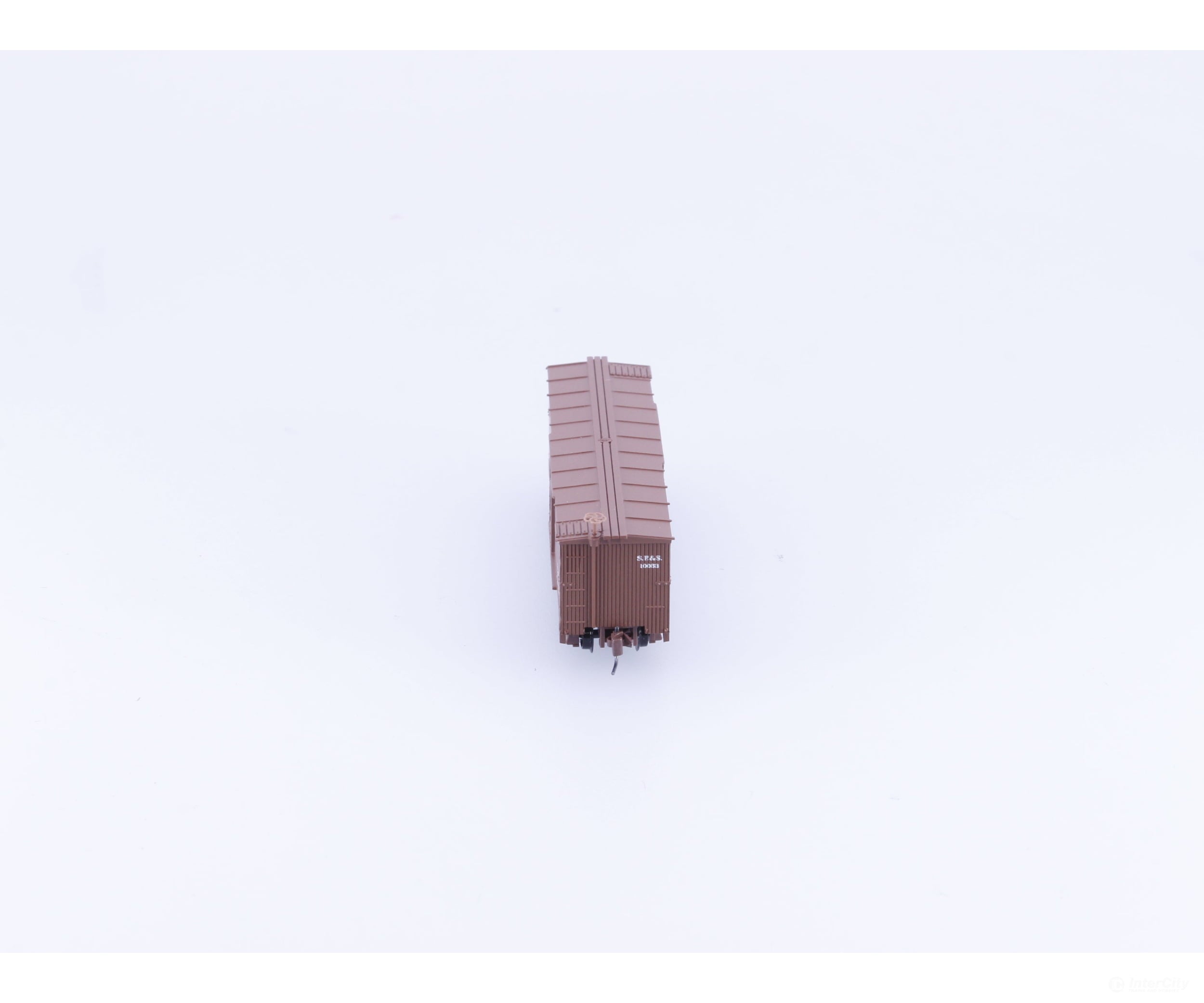 Micro Trains 51500140 Z 40’Double-Sheathed Wood Box Car Single Door Spokane Portland and Seattle (SPS) 10053 - Freight