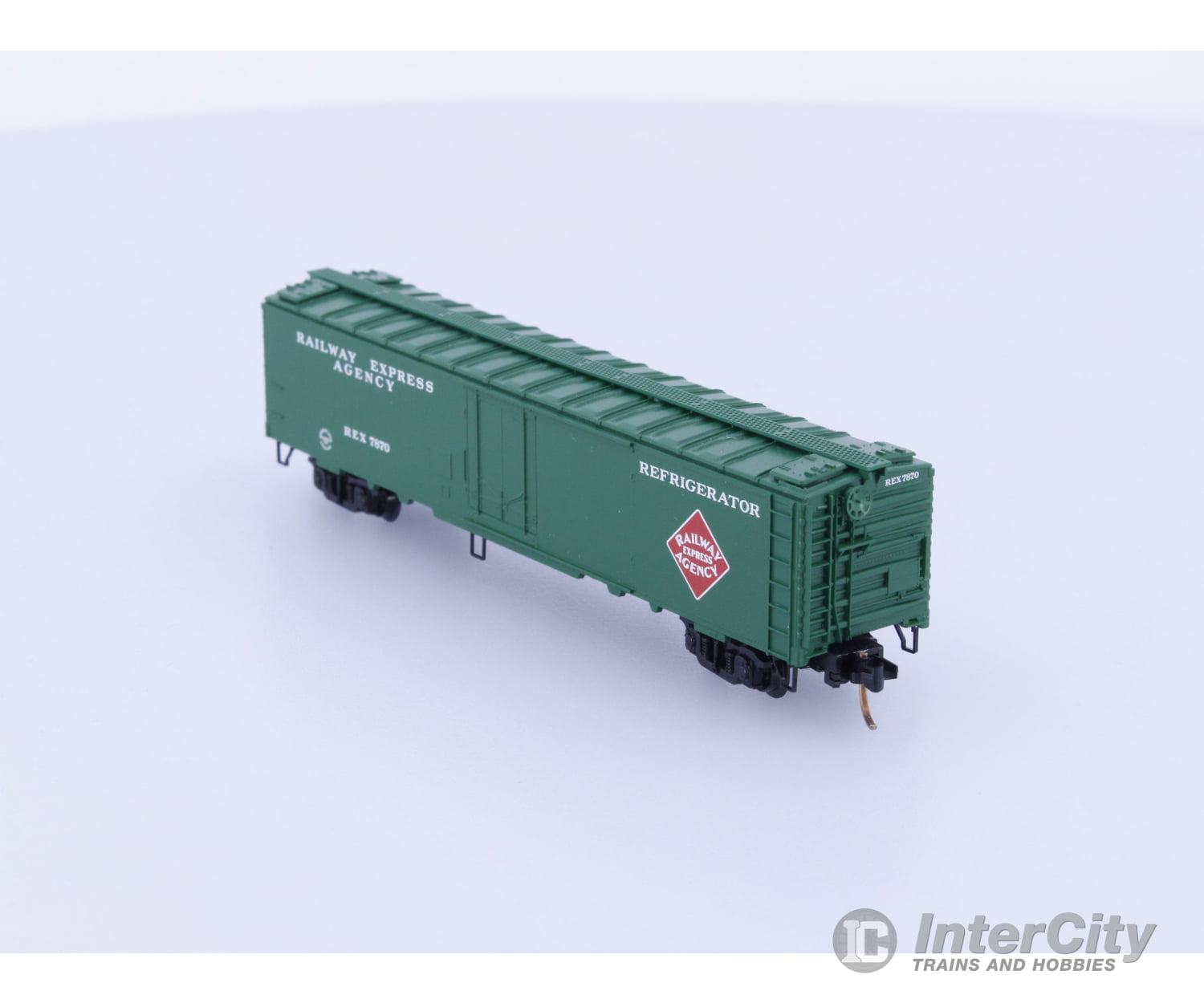 Micro Trains 52010 N 52’ 2’’ Riveted Steel Express Reefer Railway Express Agency (REX) 7870 Freight Cars