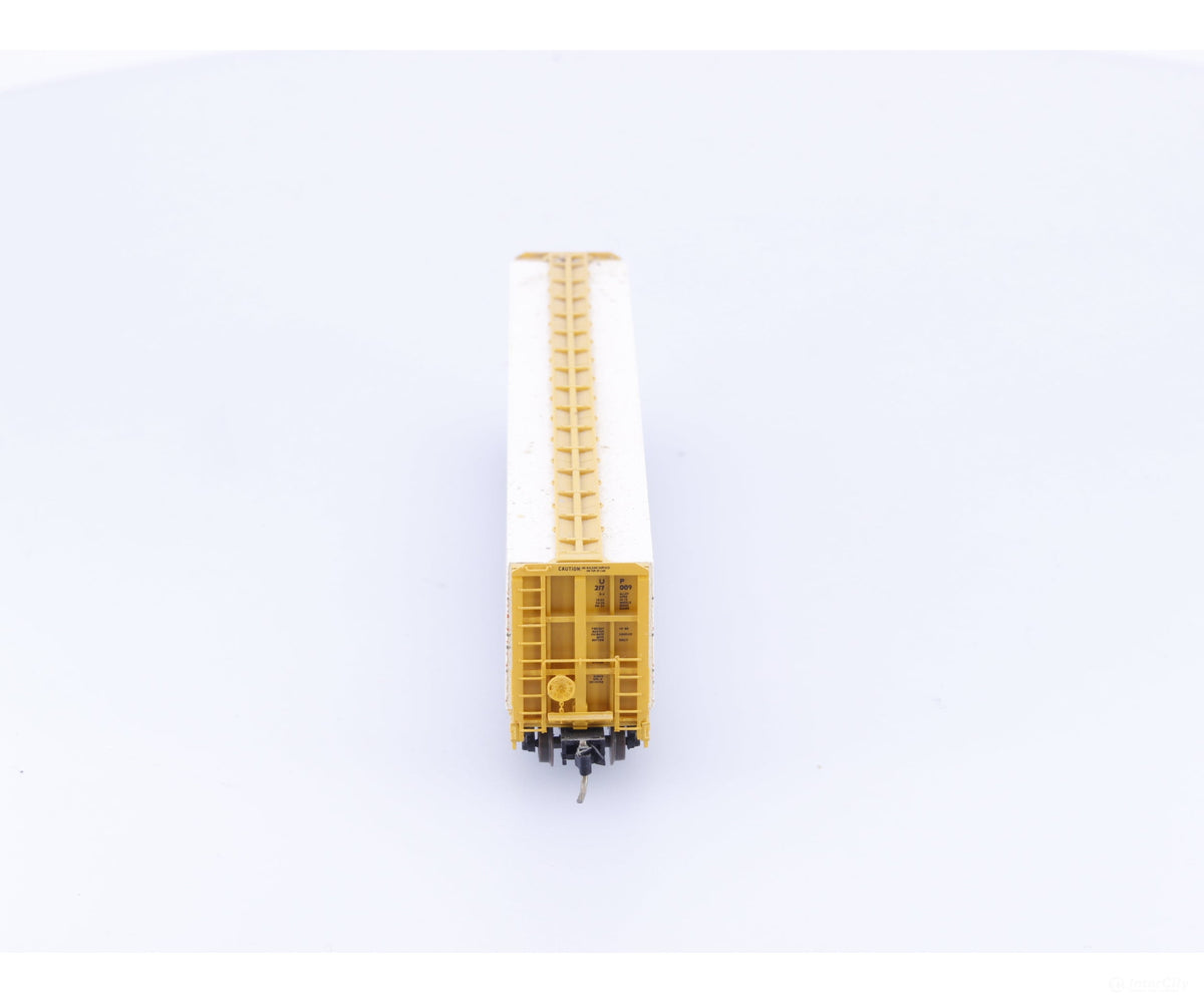 Micro Trains 53030 N 60’ 8’’ Centerbeam Flat Car W Load Union Pacific (UP) 217009 - Freight Cars