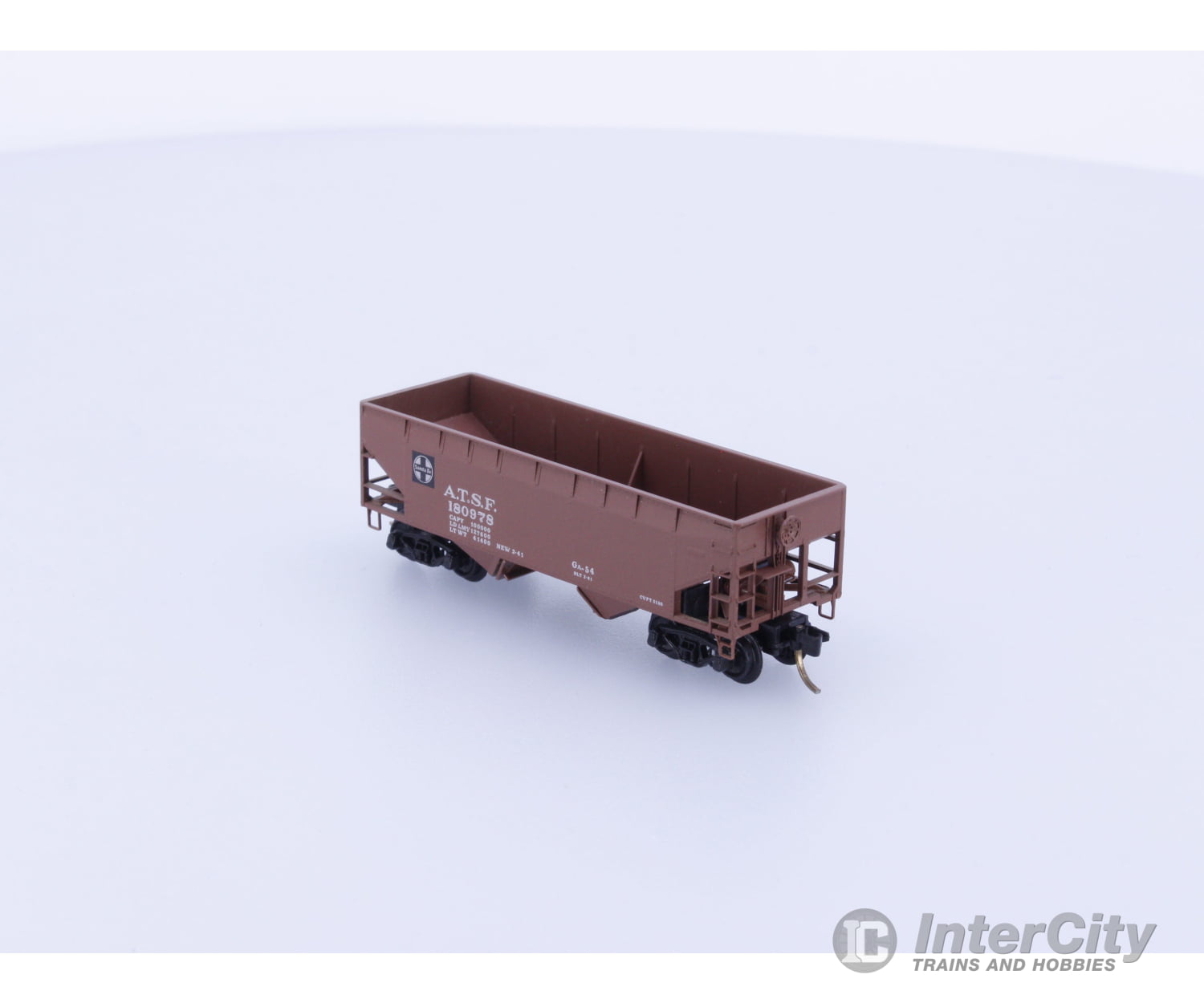 Micro Trains 55010 N 33’ Twin Bay Hopper Offset Side Atchison Topeka and Santa Fe (ATSF) 180978 Freight Cars