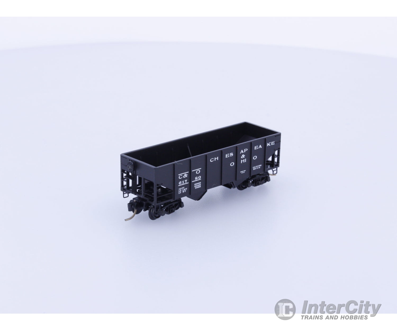 Micro Trains 56220 N 33’ Twin Bay Hopper Rib Side Chesapeake and Ohio (CO) 61780 Freight Cars