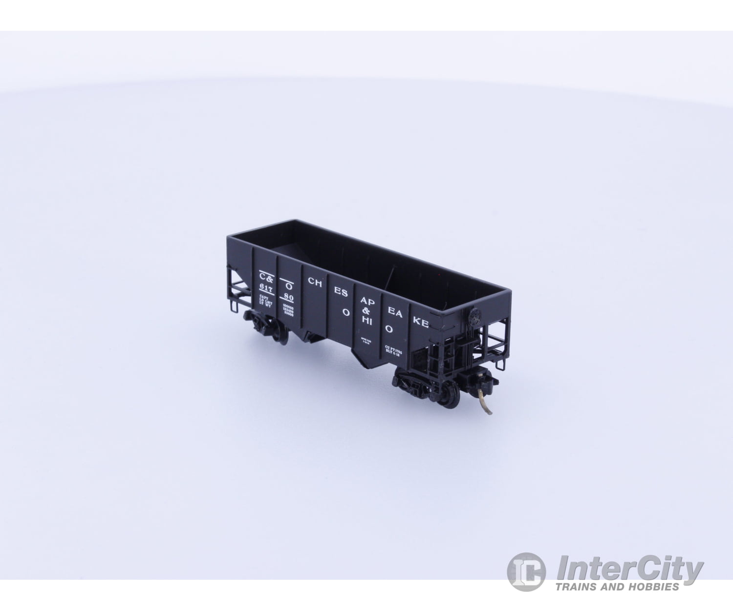 Micro Trains 56220 N 33’ Twin Bay Hopper Rib Side Chesapeake and Ohio (CO) 61780 Freight Cars