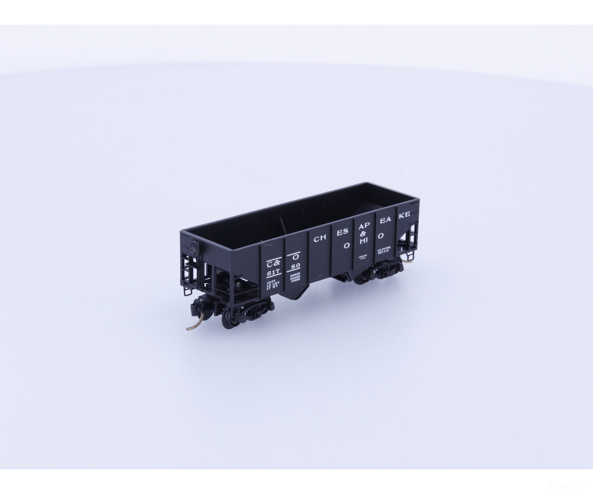 Micro Trains 56220 N 33’ Twin Bay Hopper Rib Side Chesapeake and Ohio (CO) 61780 Freight Cars