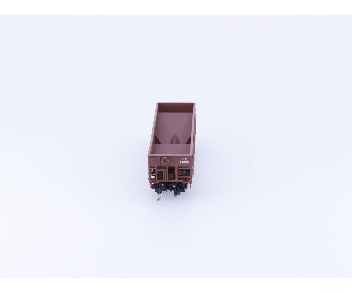 Micro Trains 56250 N 2 Bay 33’ Open Hopper Rib Side Southern Pacific (SP) 13300 - Freight Cars