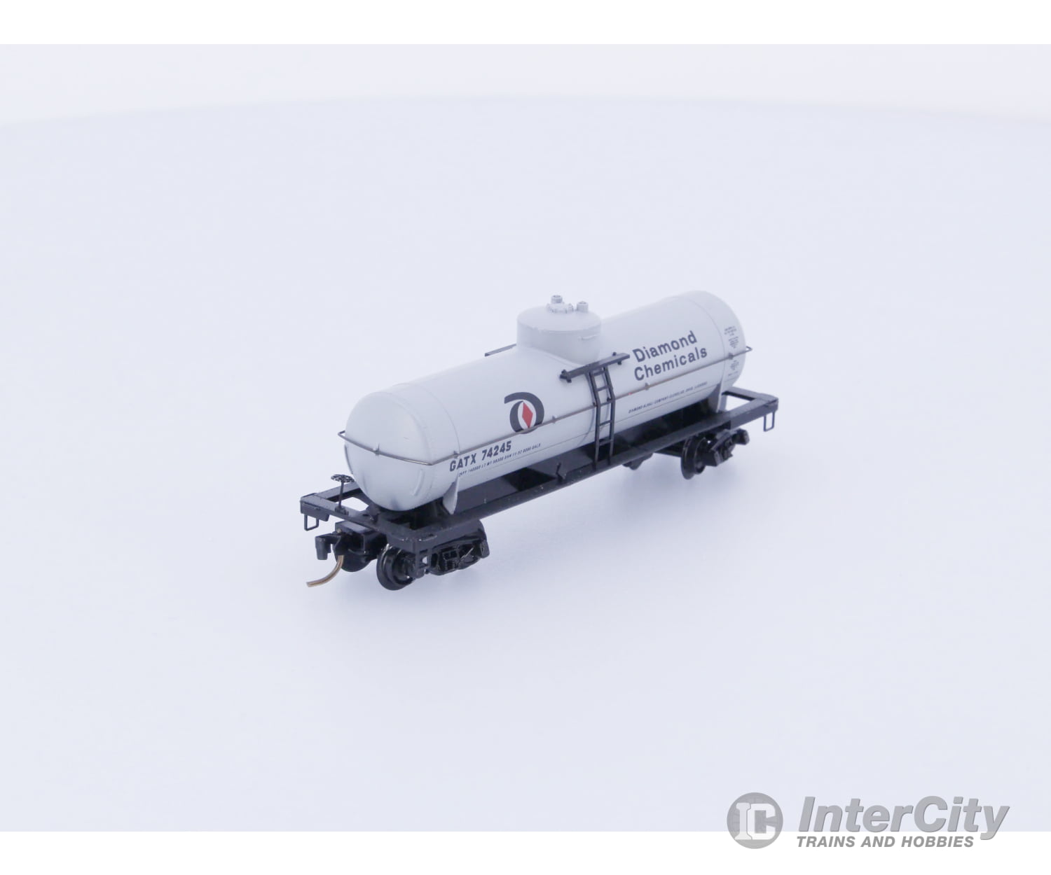 Micro Trains 65190 N 39’ Single Dome Tank Car GATX Corporation (GATX) 74245 Freight Cars
