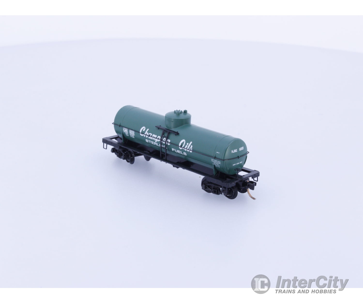 Micro Trains 65490 N 39’ Single Dome Tank Car Champion Oils - Sterling Fuels 6002 Freight Cars