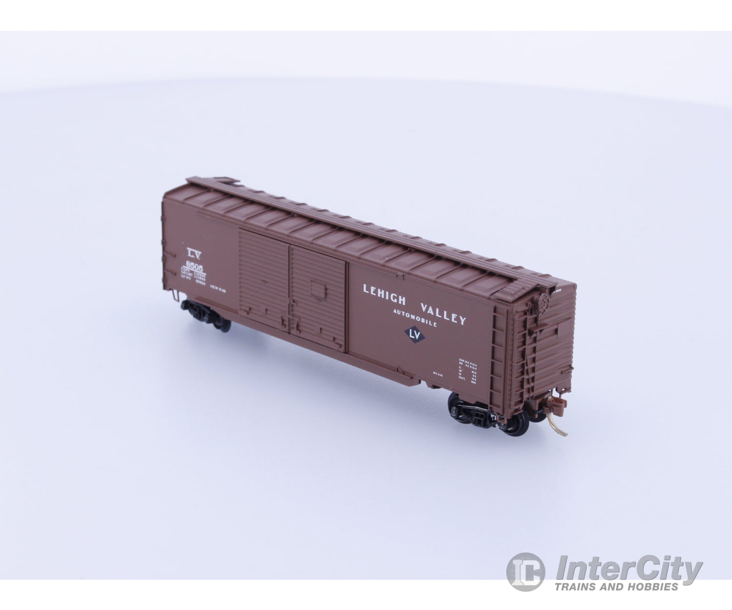 Micro Trains 78040 N 50’ Auto Box Car Double Side Doors & End Door Lehigh Valley (LV) 8505 Freight Cars
