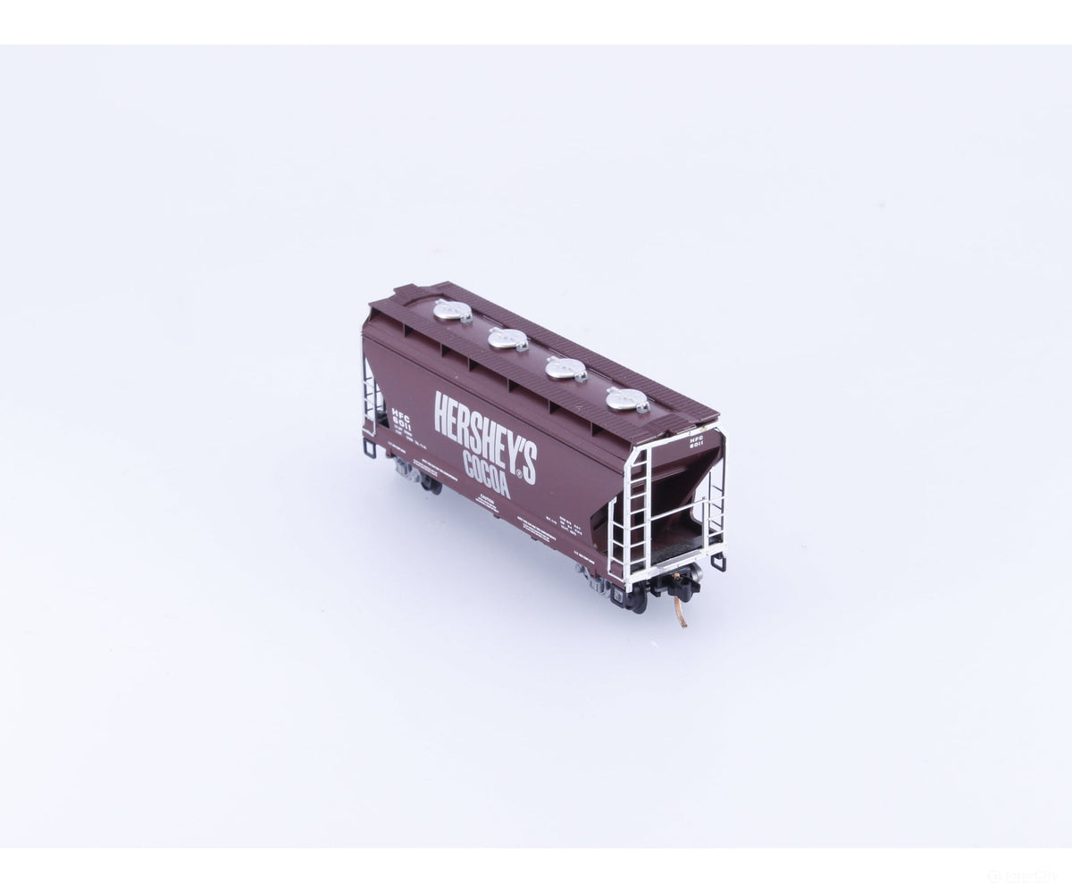 Micro Trains 92150 N 2-Bay ACF Covered Hopper Hershey’s Cocoa (HFC) 6011 - Freight Cars