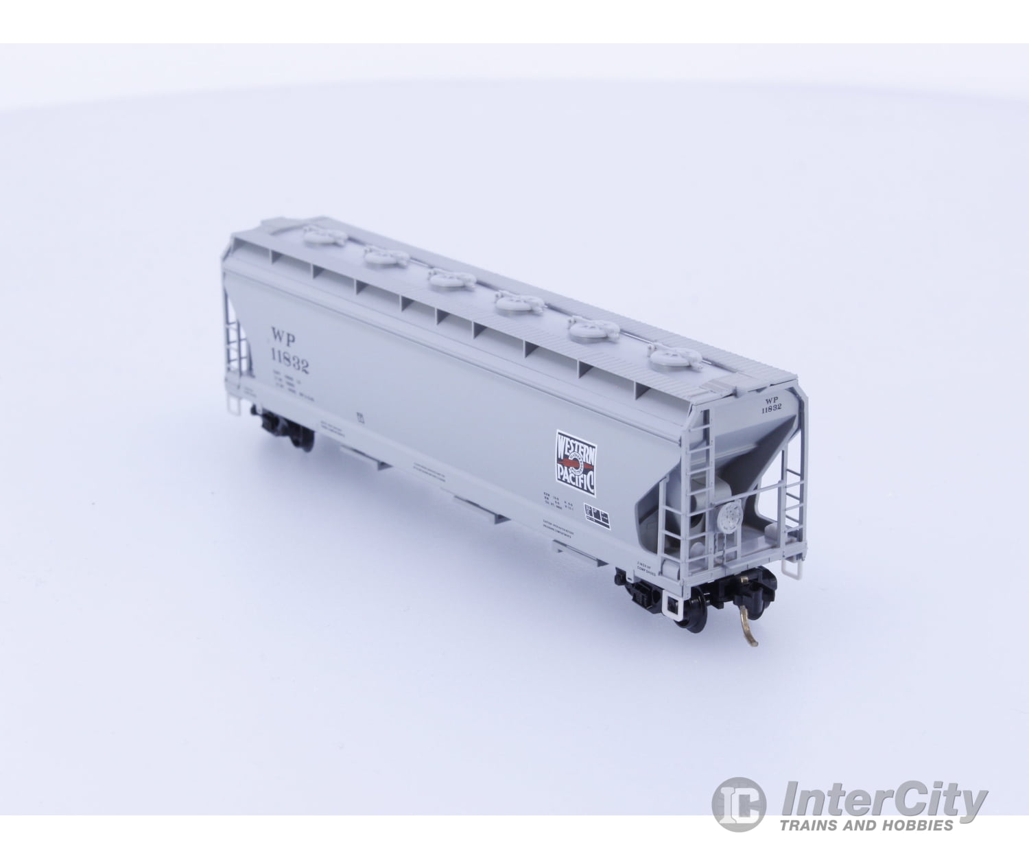 Micro Trains 93050 N Covered Hopper 3-Bay ACF 4650 Western Pacific (WP) 11832 Freight Cars