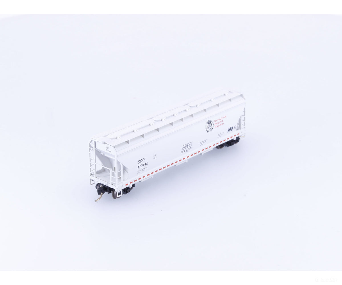 Micro Trains 94140 N 3 Bay ACF Covered Hopper (SOO) #4 Canadian Pacific (CP) 119145 - Freight Cars
