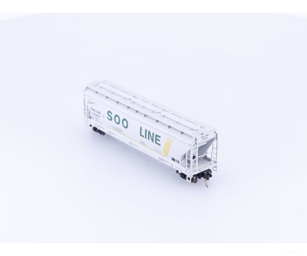 Micro Trains 94150 N 3 Bay ACF Covered Hopper Soo Line (SOO) 73465 - Freight Cars