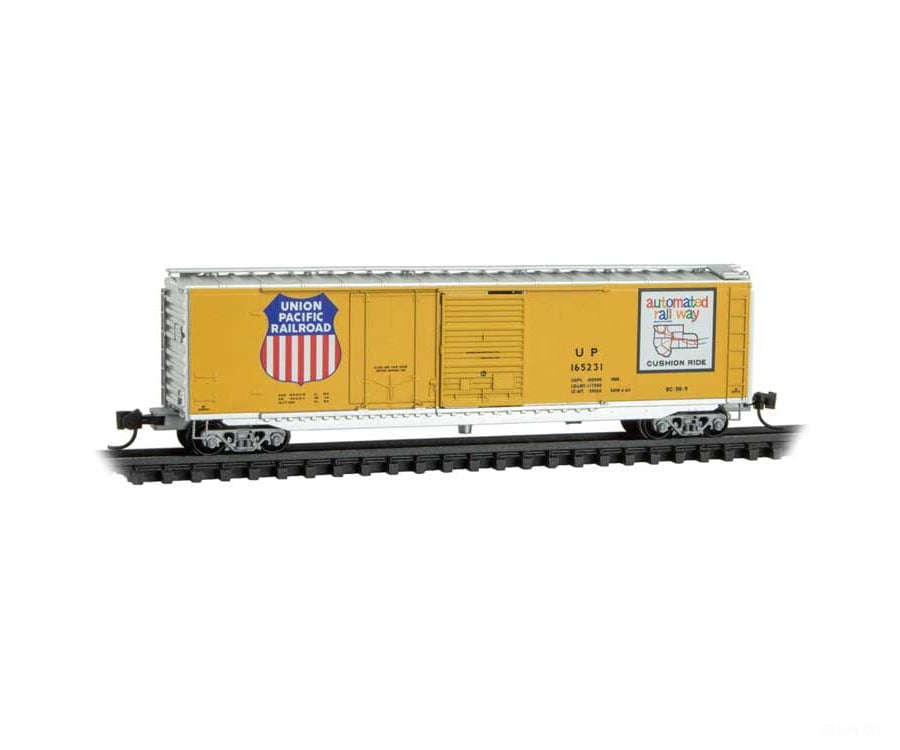 Micro Trains N 3300610 50’ Combination Plug And Sliding Door Boxcar - Ready To Run Union Pacific