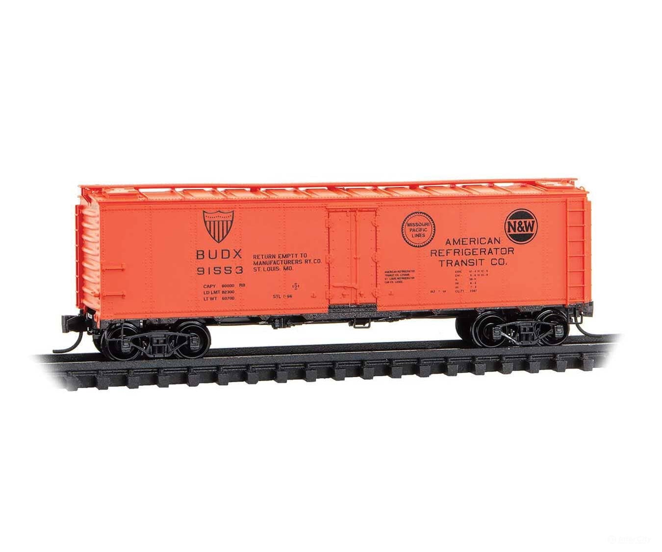 Micro Trains N 5900290 40’ Steel Ice Reefer - American Refrigerator Transit BUDX #91553 (orange black MP & N&W Logos)