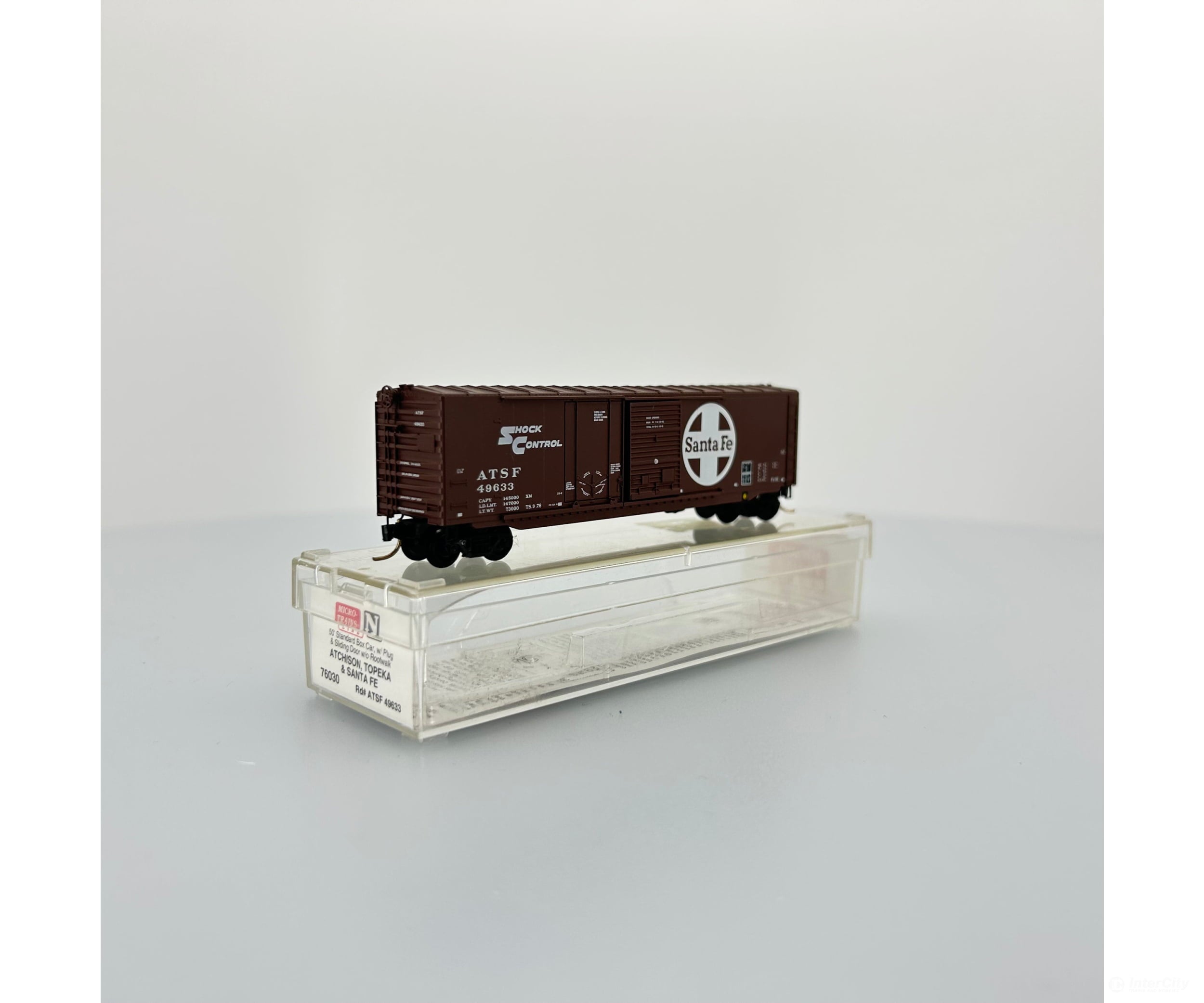 Micro Trains N 76030 50 Standard Boxcar W/Plug & Sliding Doors No Roofwalk -- Santa Fe #49635 (Dark