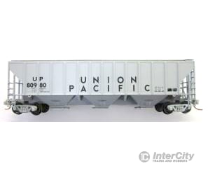 Micro Trains N 9600102 Pullman-Standard PS-2 CD 4427 3-Bay Covered Hopper - Ready to Run -- Union Pacific #80980 (gray