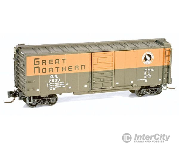 Micro Trains Z 50000562 40 Single Door Boxcar -- Great Northern #2533 Freight Cars