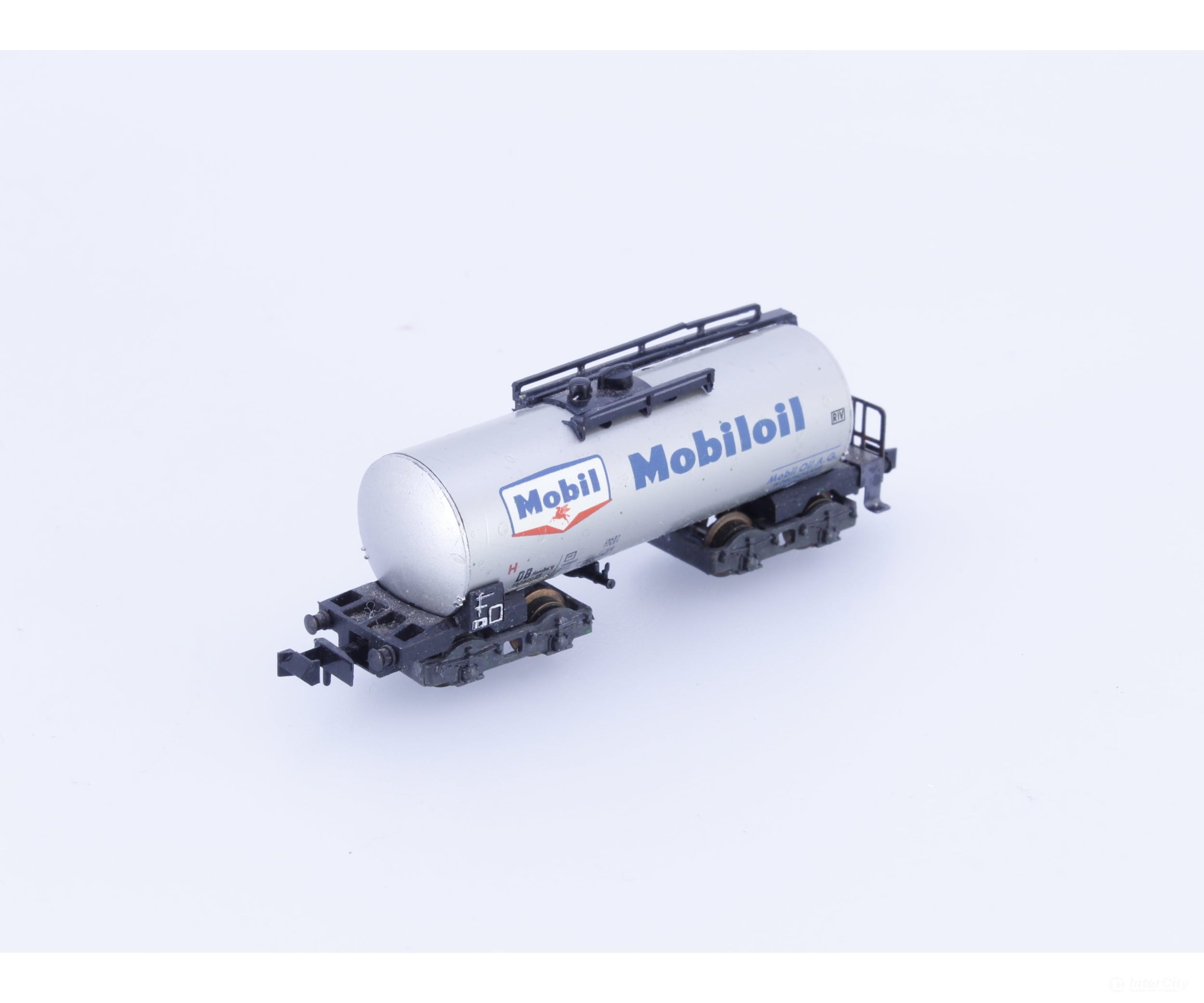 Minitrix 51326100 N DB Single Dome Tank Car Mobiloil 560620 European Freight Cars