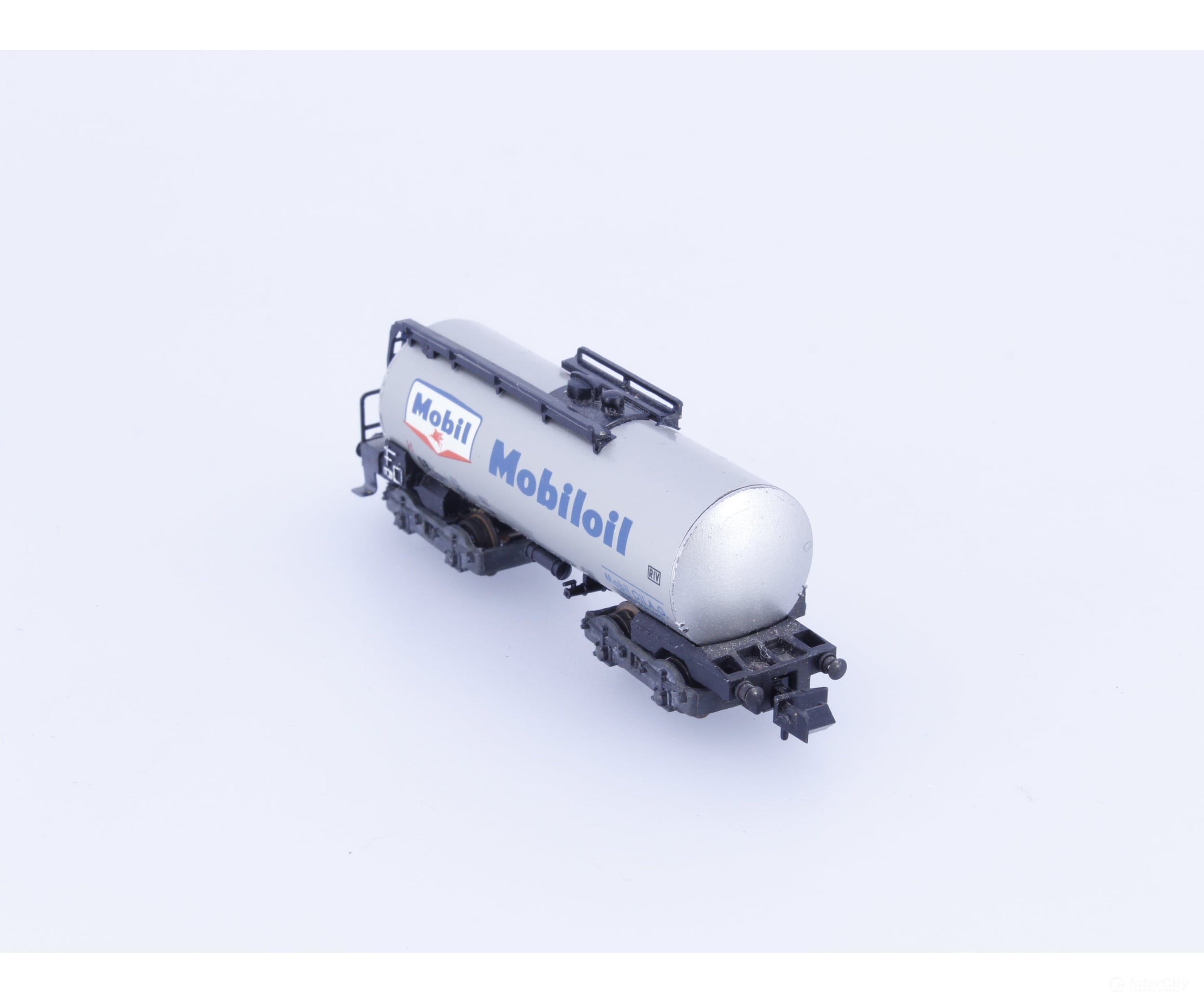 Minitrix 51326100 N DB Single Dome Tank Car Mobiloil 560620 European Freight Cars