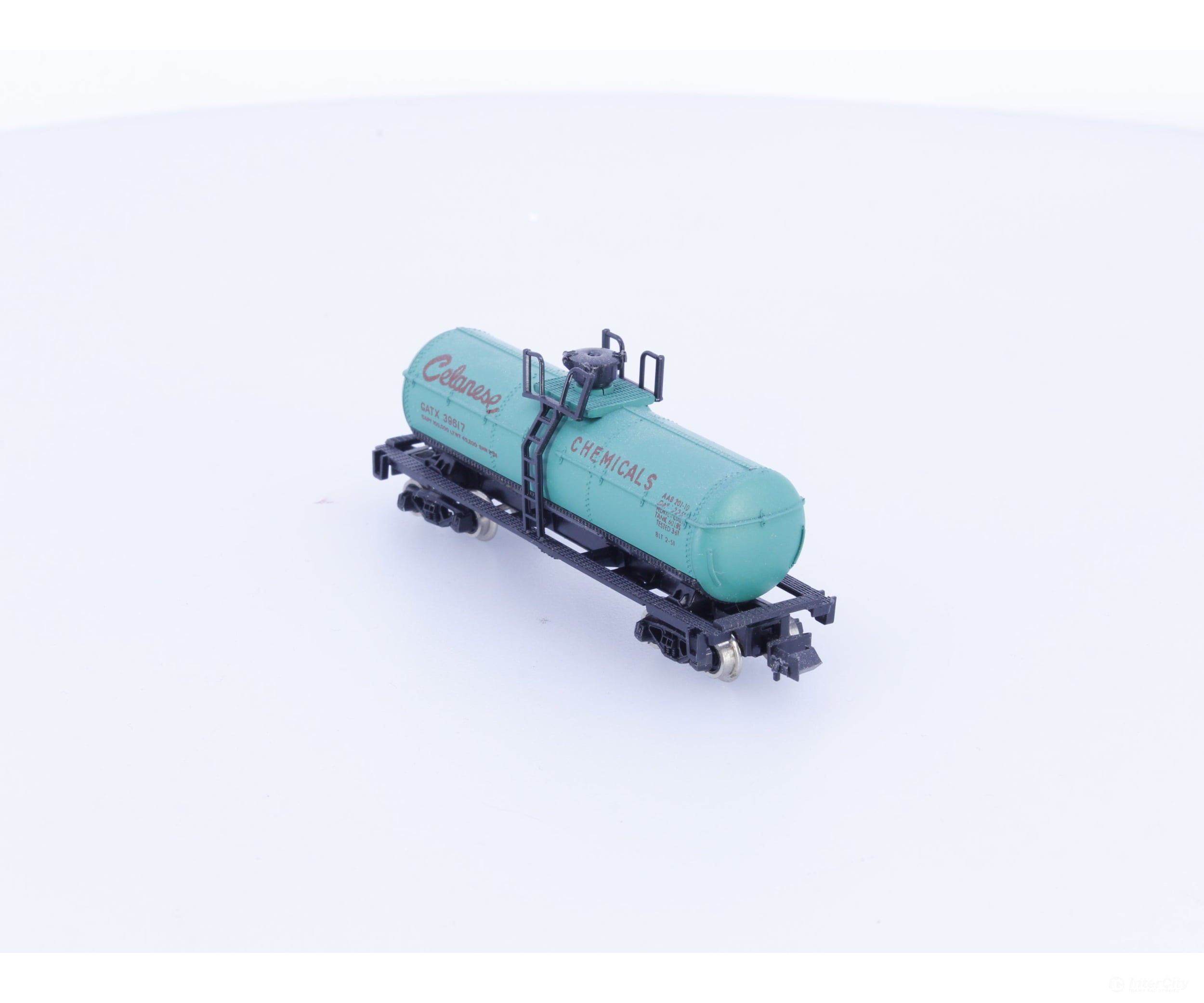 Minitrix 51329300 N Single Dome Tank Car Celanese Chemicals GATX Corporation (GATX) 39617 Freight Cars