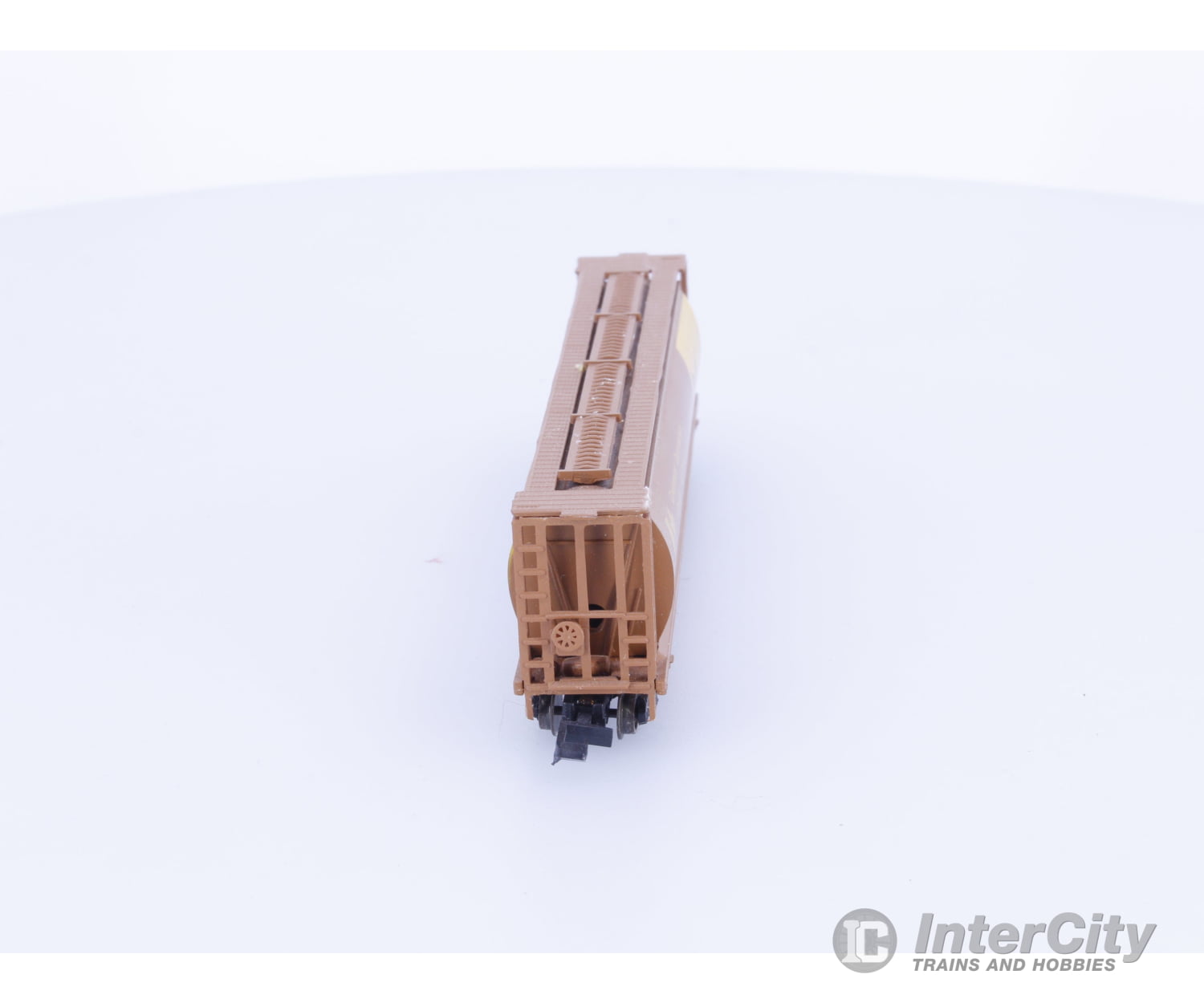 Model Power 100906 N 4 Bay Cylindrical Grain Hopper Canadian Wheat Board (CNWX) 100906 Freight Cars