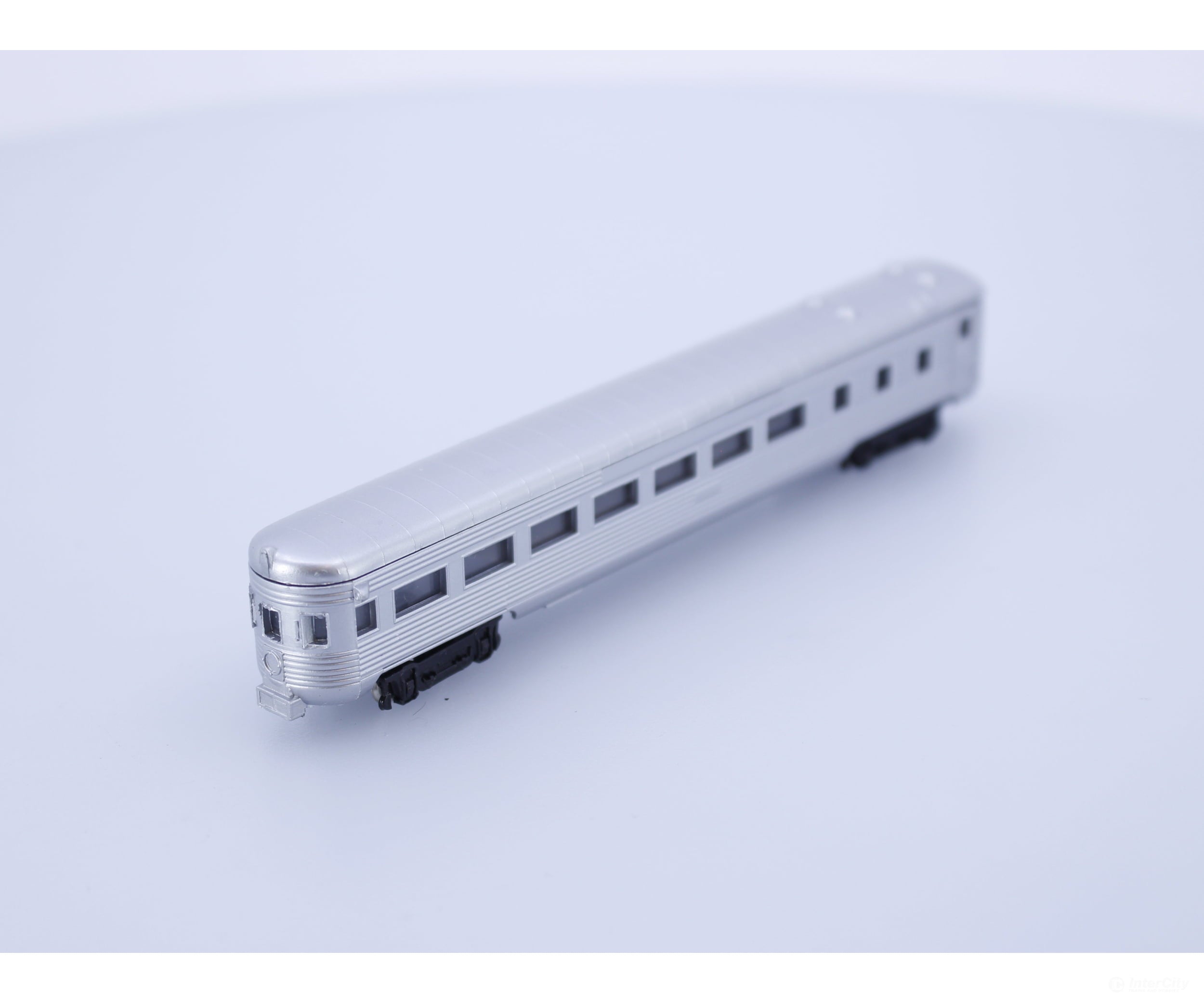 Model Power 3040 N Observation Passenger Car Undecorated Passenger Cars