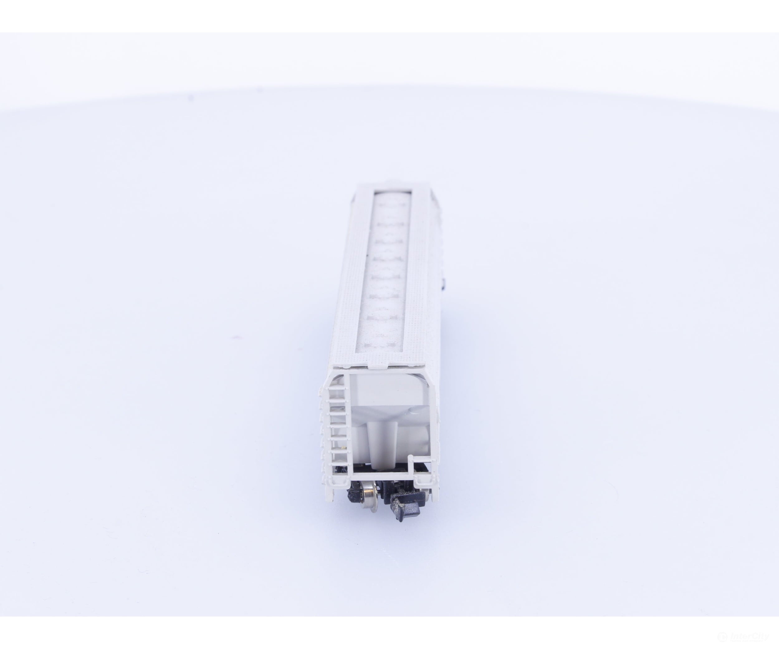 Model Power 3469 N 55’ Cylindrical Hopper Atchison Topeka and Santa Fe (ATSF) 316199 - Freight Cars