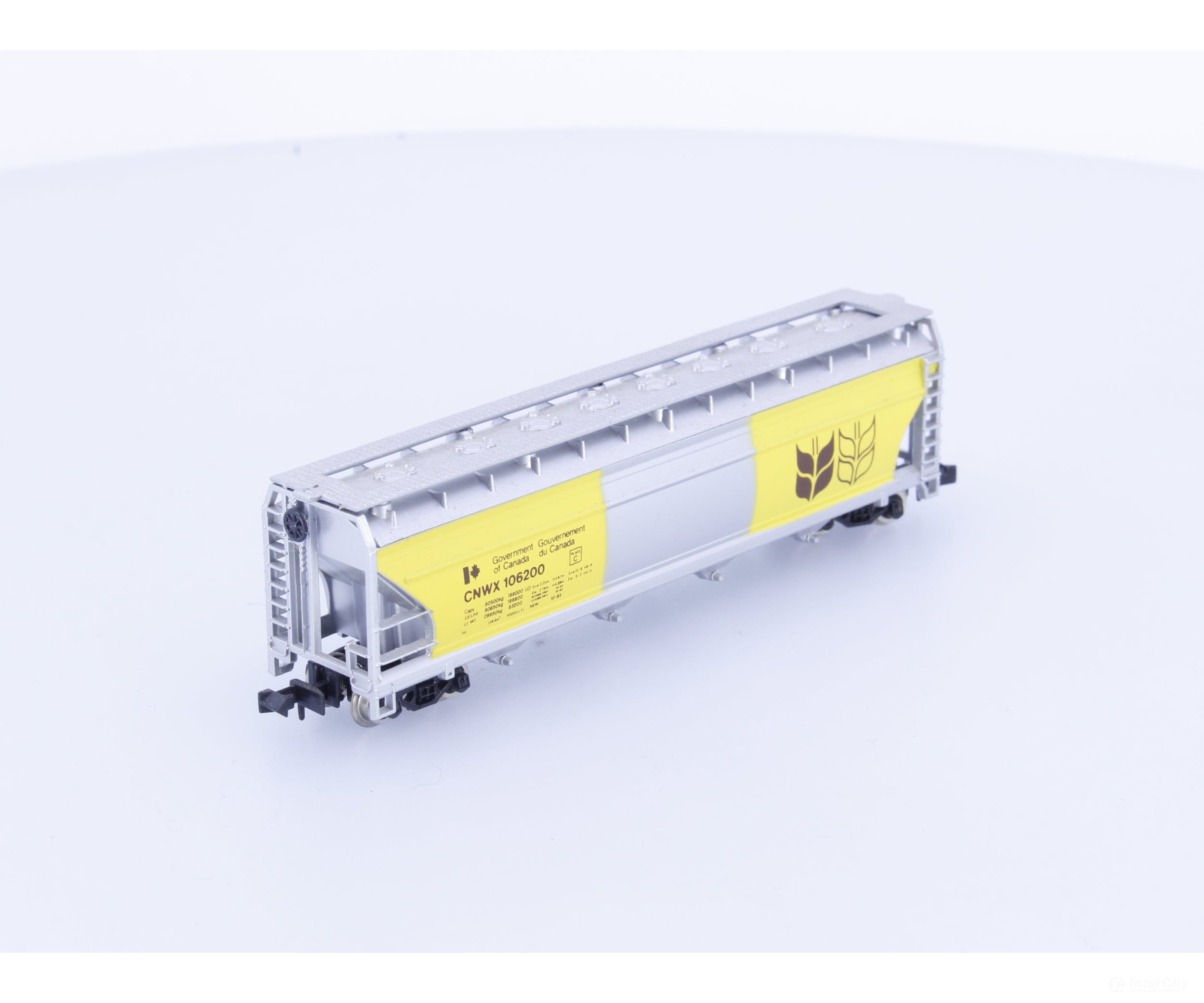 Model Power 3491 N 55’ Cylindrical Hopper Canadian Wheat Board (CNWX) 106200 - Freight Cars