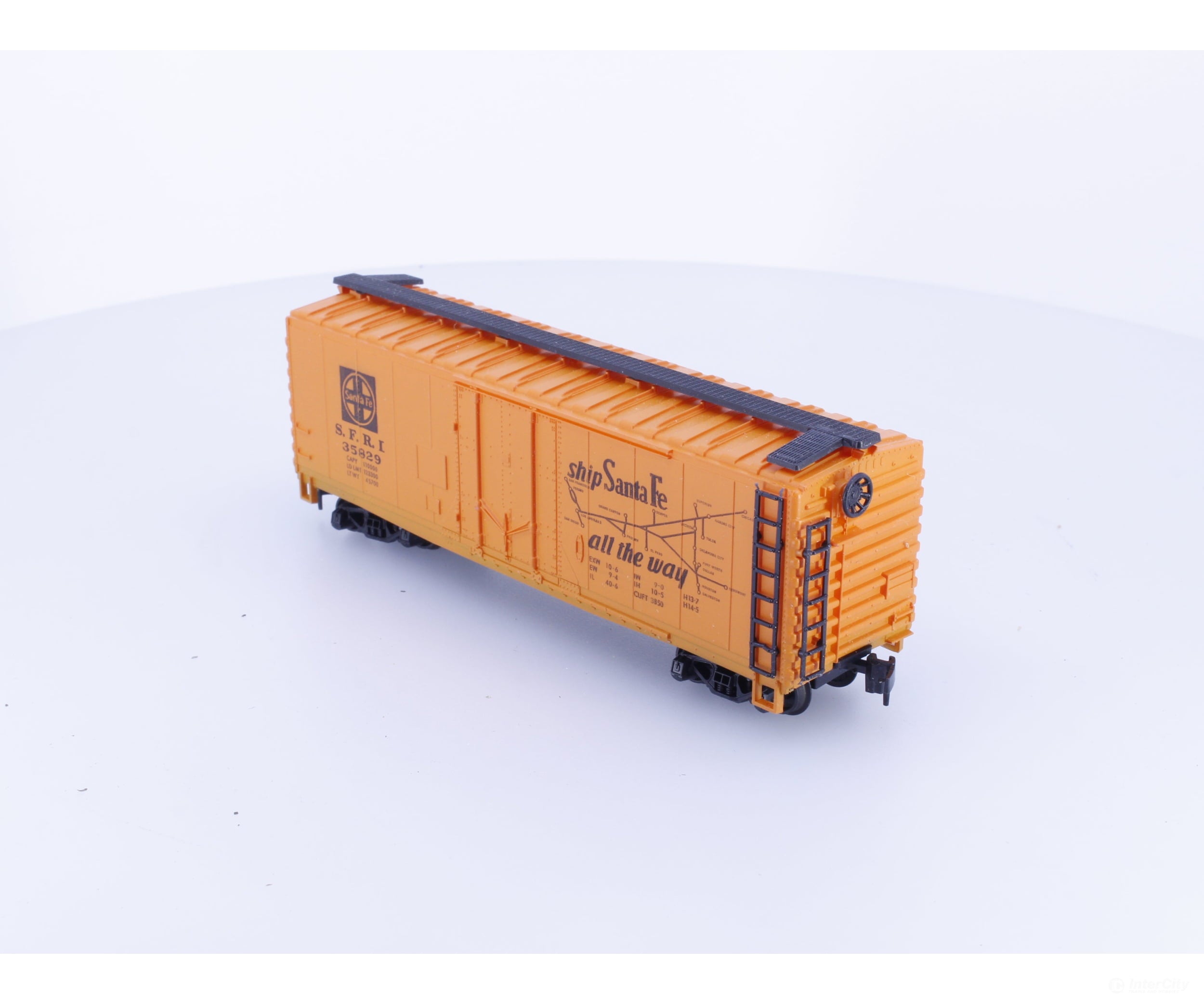 Model Power 615 HO 40’ Single Door Boxcar Santa Fe (SF) 35829 - Freight Cars
