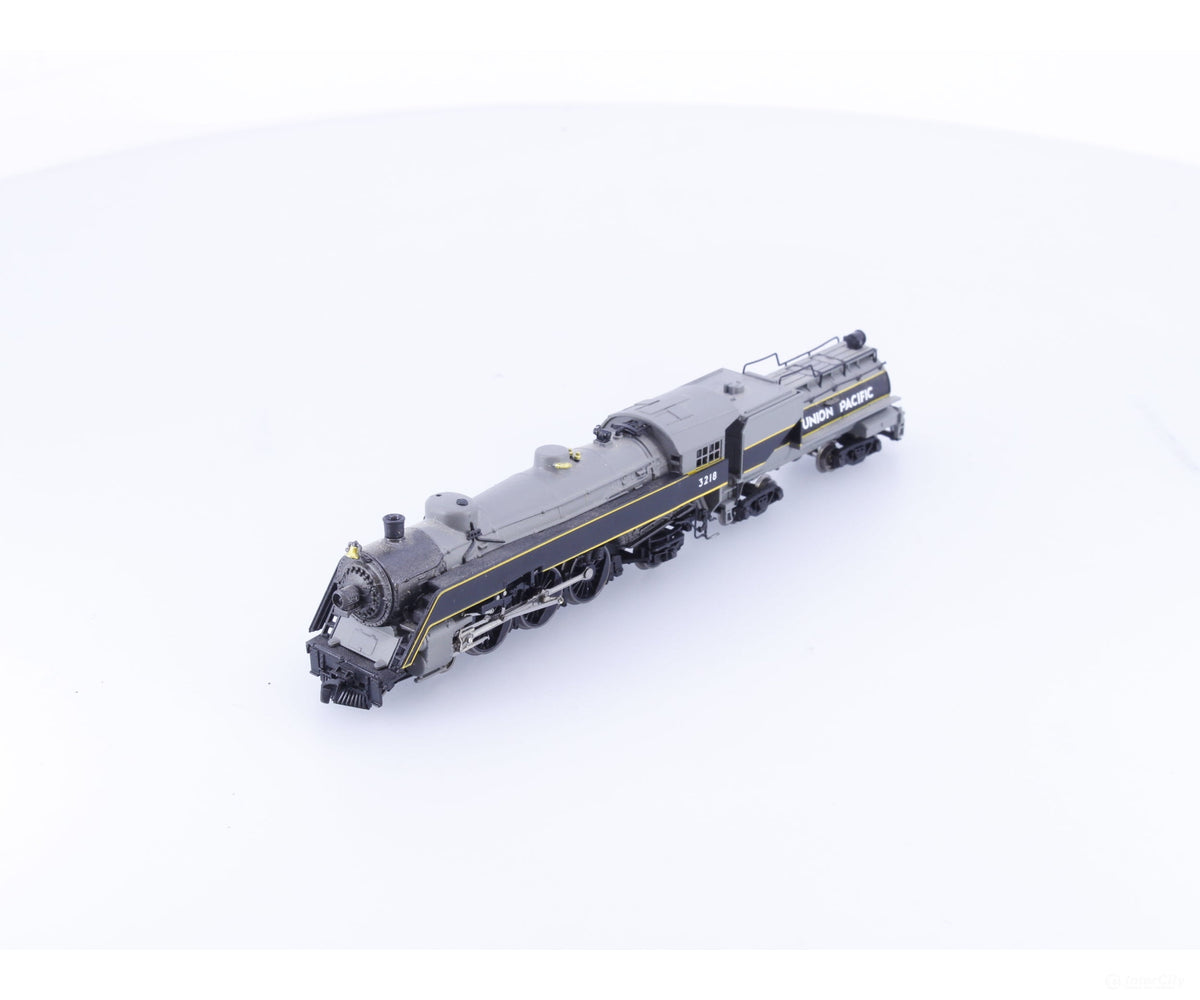 Model Power 7424 N Metal 4-6-2 Semi-Streamlined Steam Locomotive #2 Union Pacific (UP) 3218 Analog DC - Locomotives