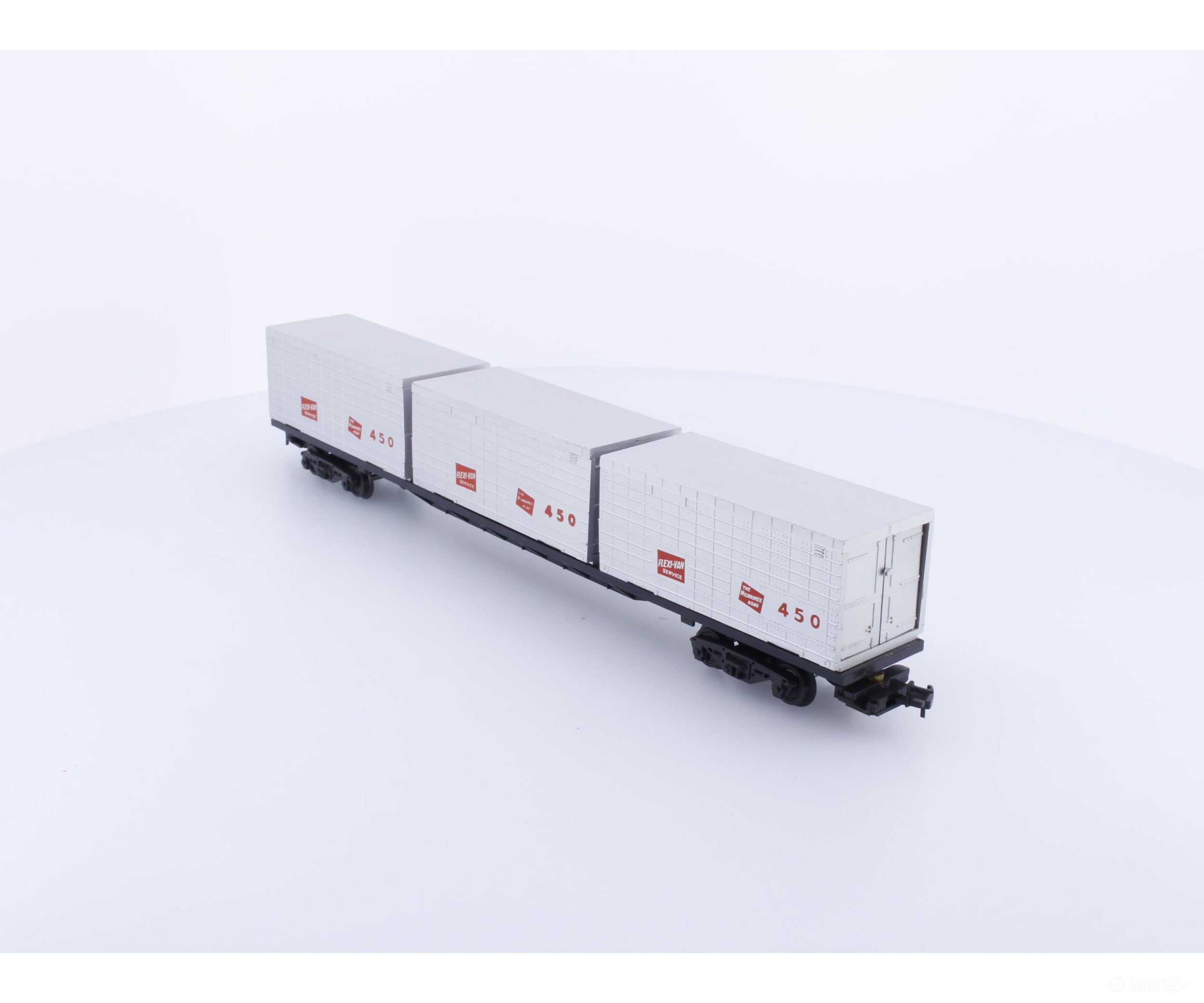 Model Power CONCAR HO Flat Deck with 3 Containers Milwaukee Road (MILW) 450 Freight Cars