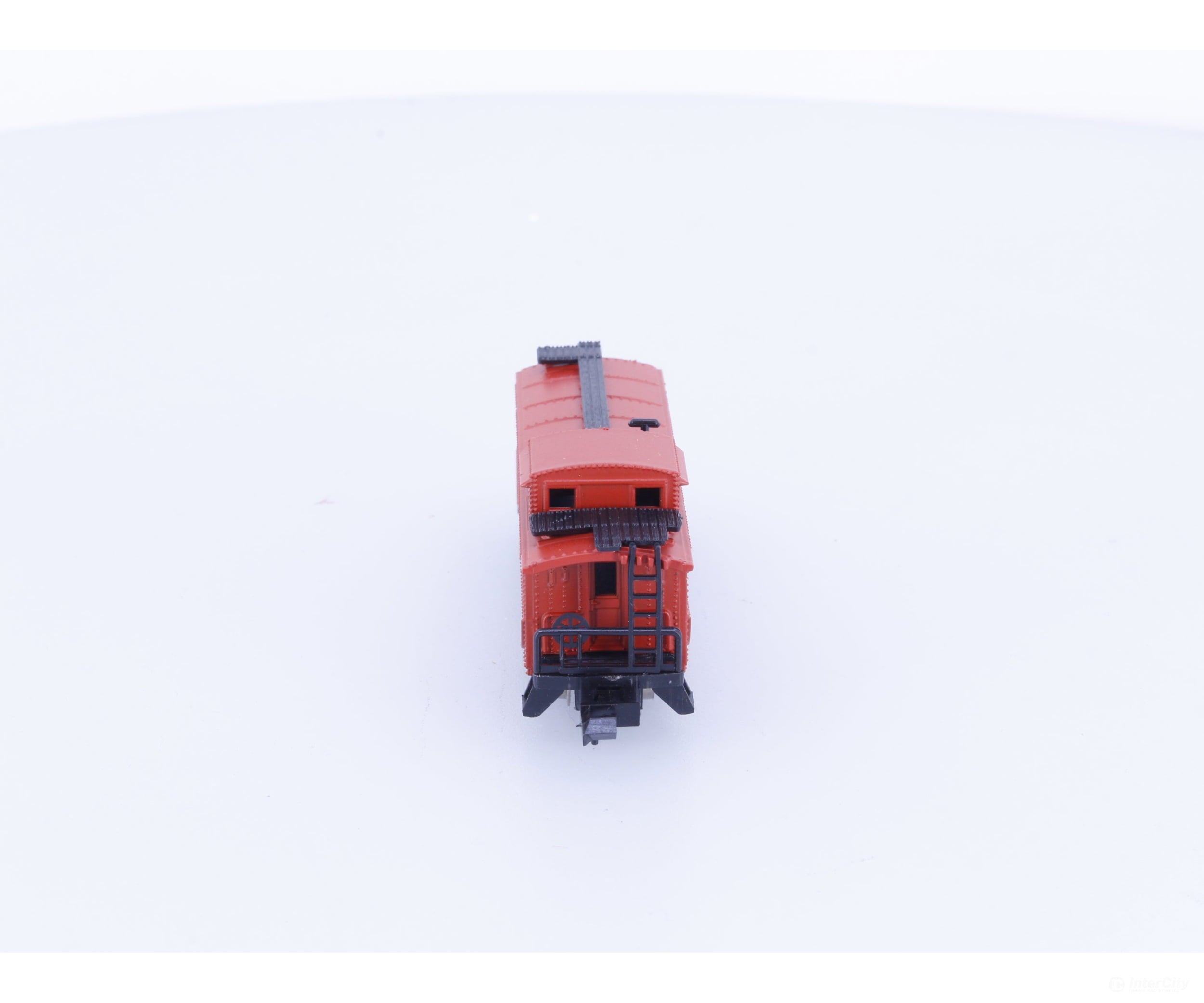 MRC 7080 N 34’ Caboose Atchison Topeka and Santa Fe (ATSF) 1997 Freight Cars