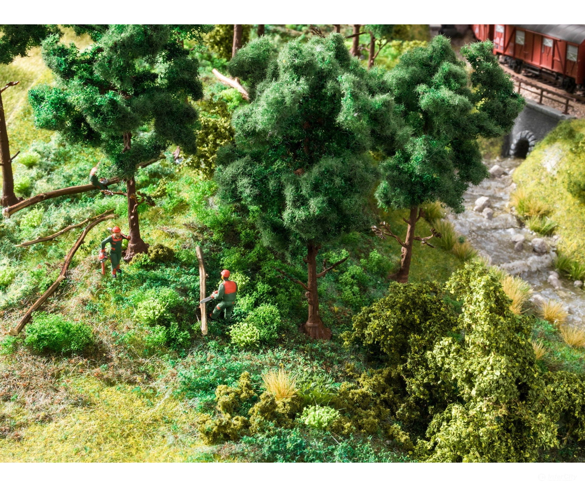 Noch 12843 HO Felling Trees Figures
