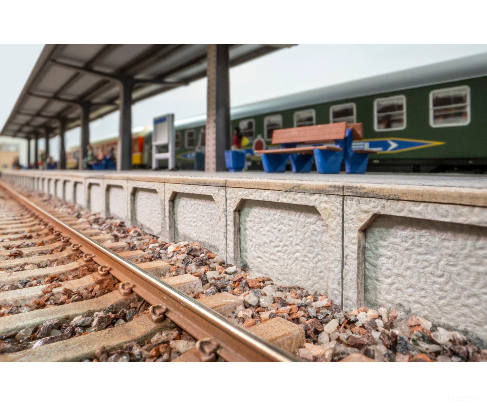 Noch 14294 HO Platform Edges Scenic Details