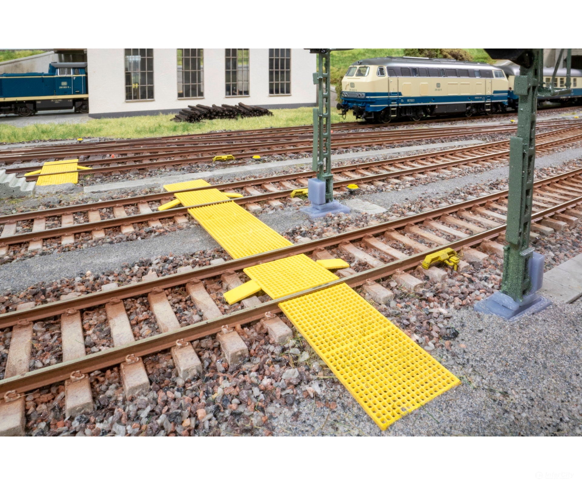 Noch 14297 HO Step Grid Yellow Scenic Details