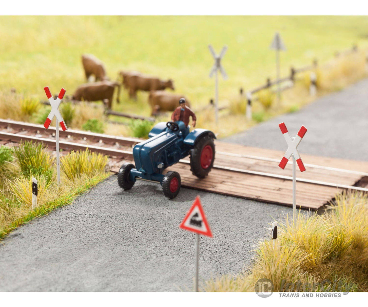 Noch 14303 HO St Andrew’s Crosses Scenery Details