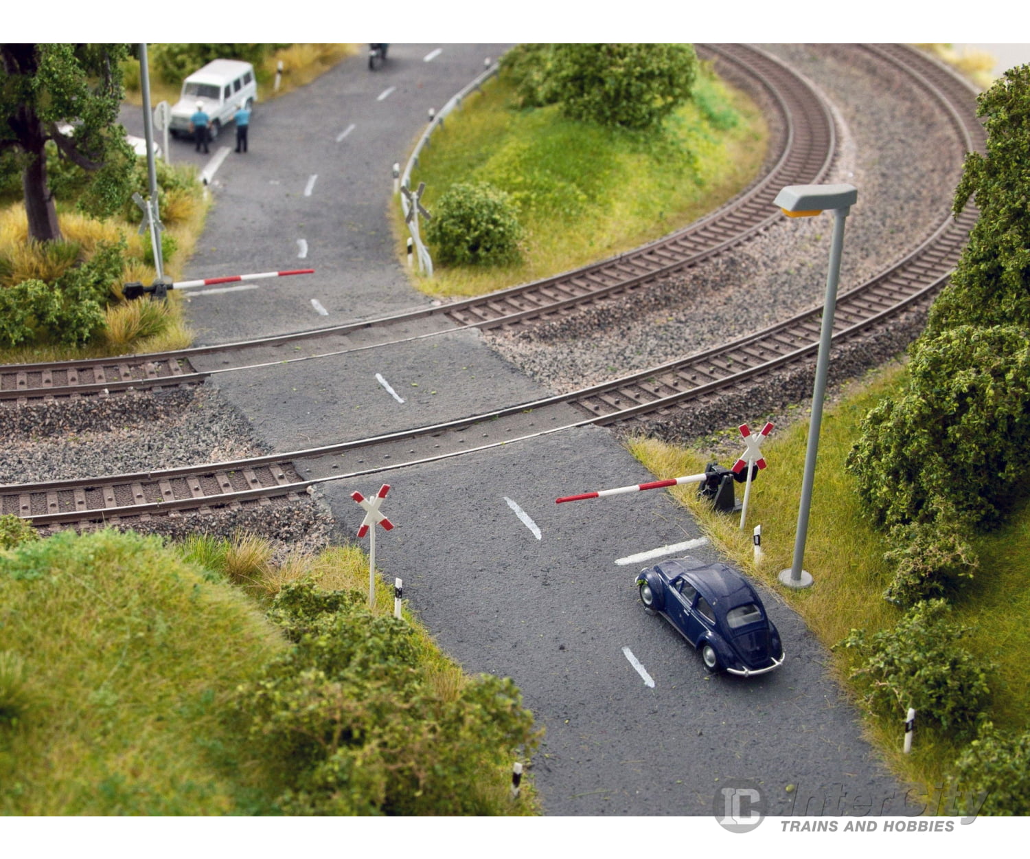 Noch 14307 HO Railway Barriers with St Andrew’s Crosses Scenery Details
